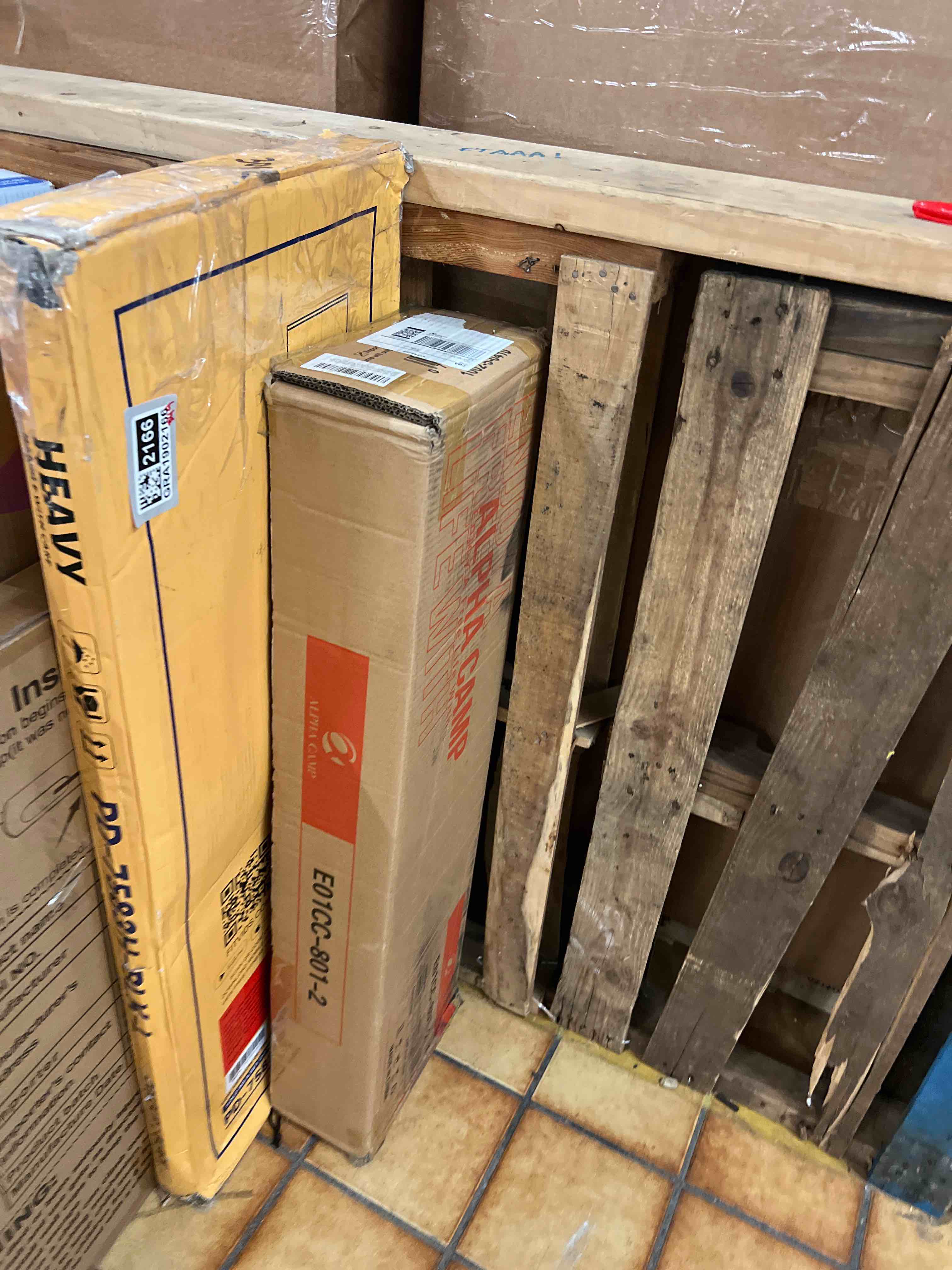 https://s3.amazonaws.com/lotting-images-prod/phillipi/GRA1902167_1757021695559.jpeg