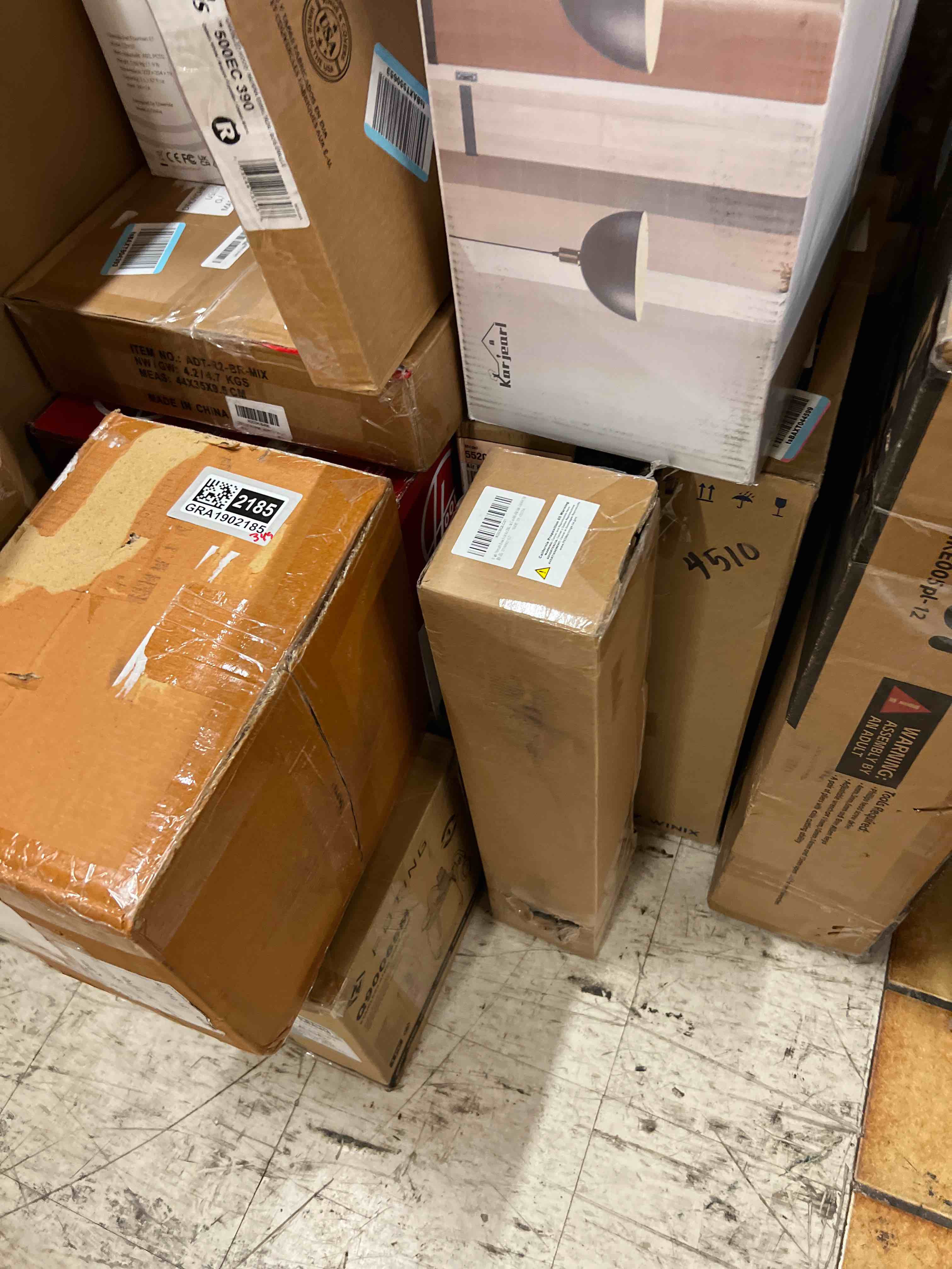 https://s3.amazonaws.com/lotting-images-prod/phillipi/GRA1902184_1757005885505.jpeg