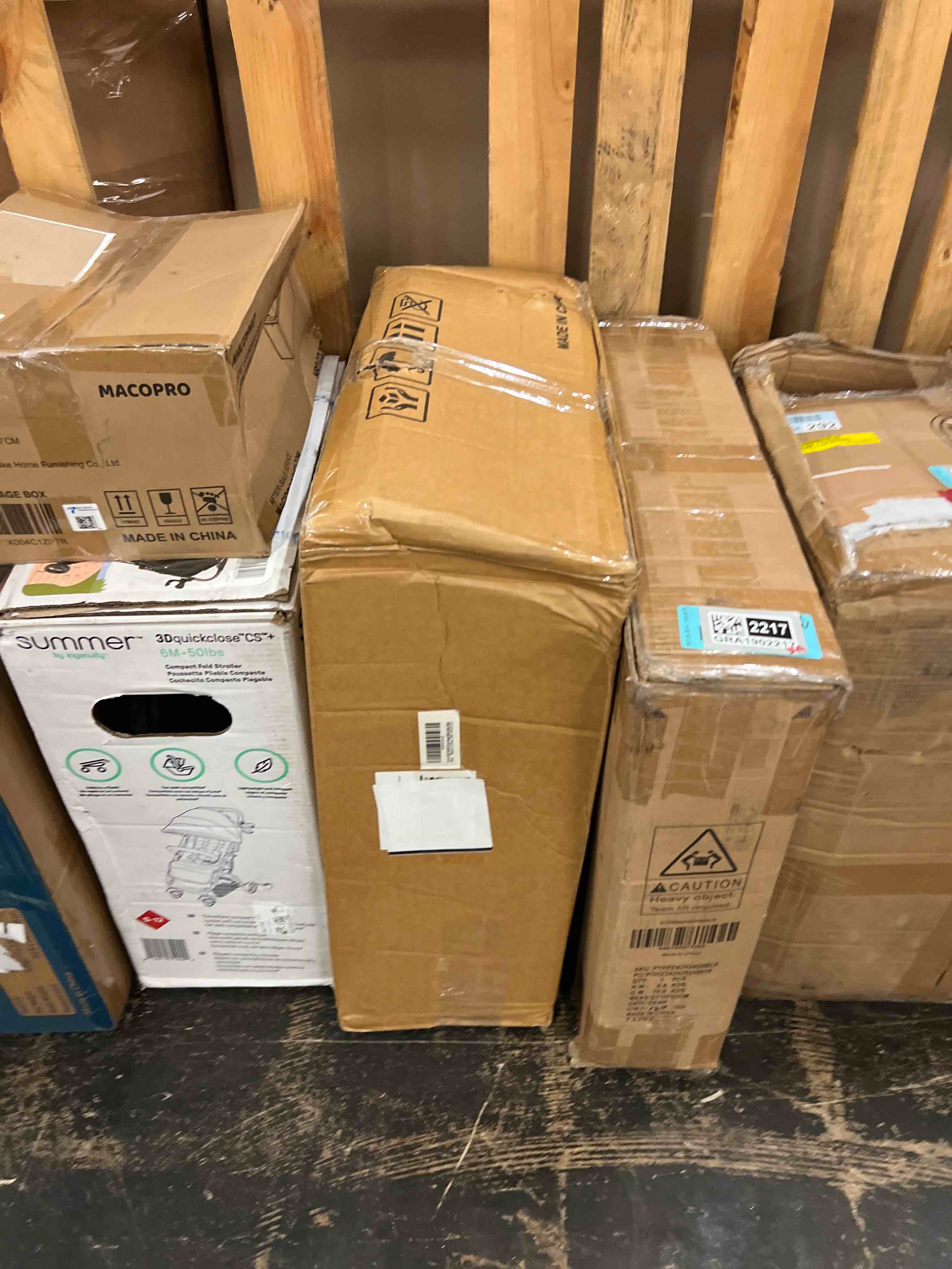 https://s3.amazonaws.com/lotting-images-prod/phillipi/GRA1902216_1757038929219.jpeg
