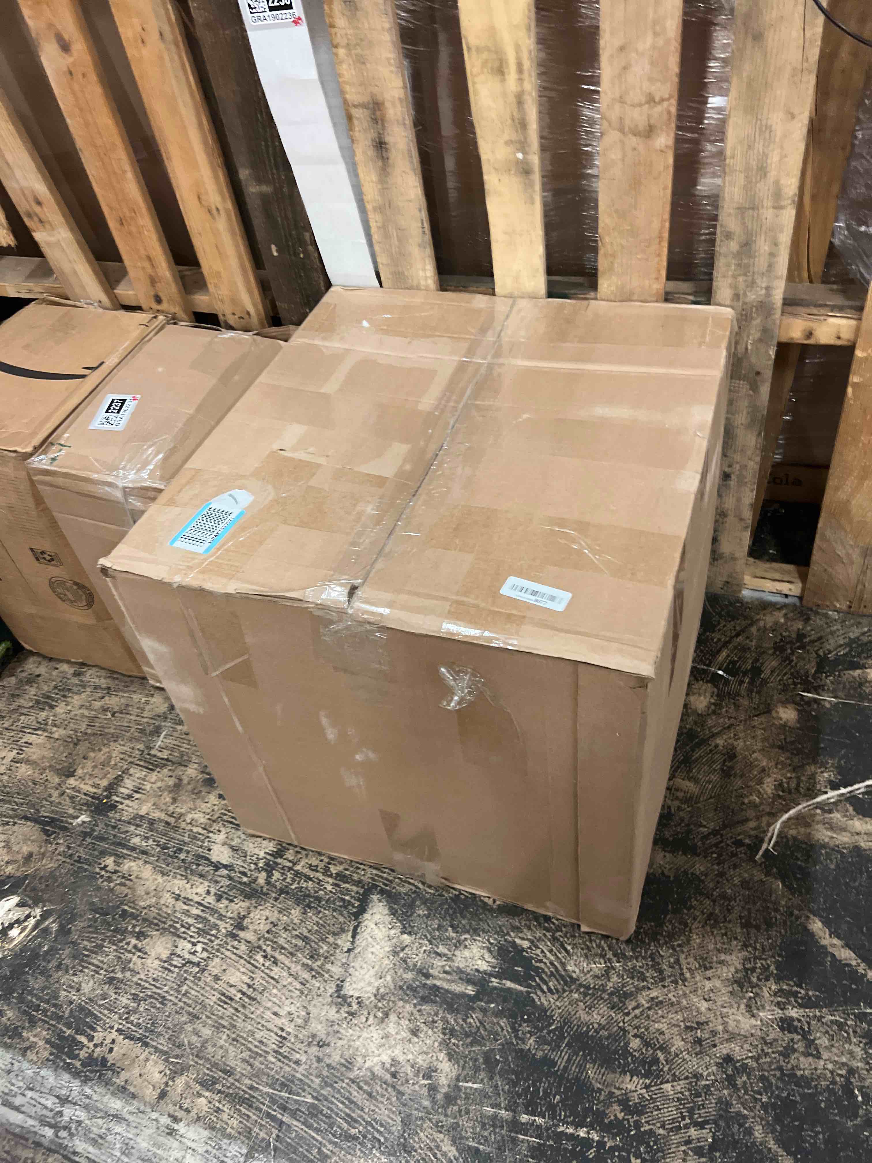 https://s3.amazonaws.com/lotting-images-prod/phillipi/GRA1902236_1757036581217.jpeg