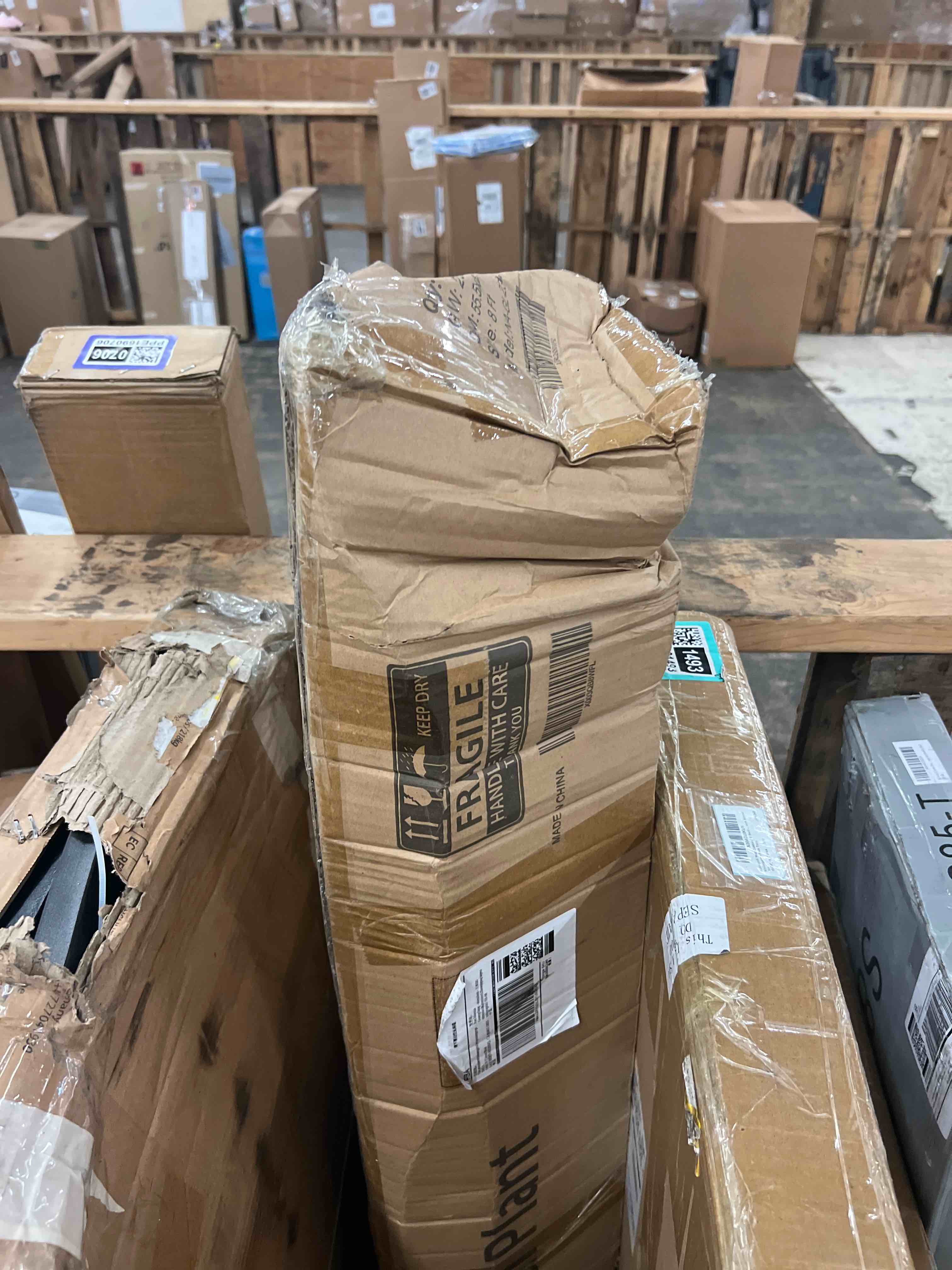 https://s3.amazonaws.com/lotting-images-prod/phillipi/GRA1902306_1757301846713.jpeg