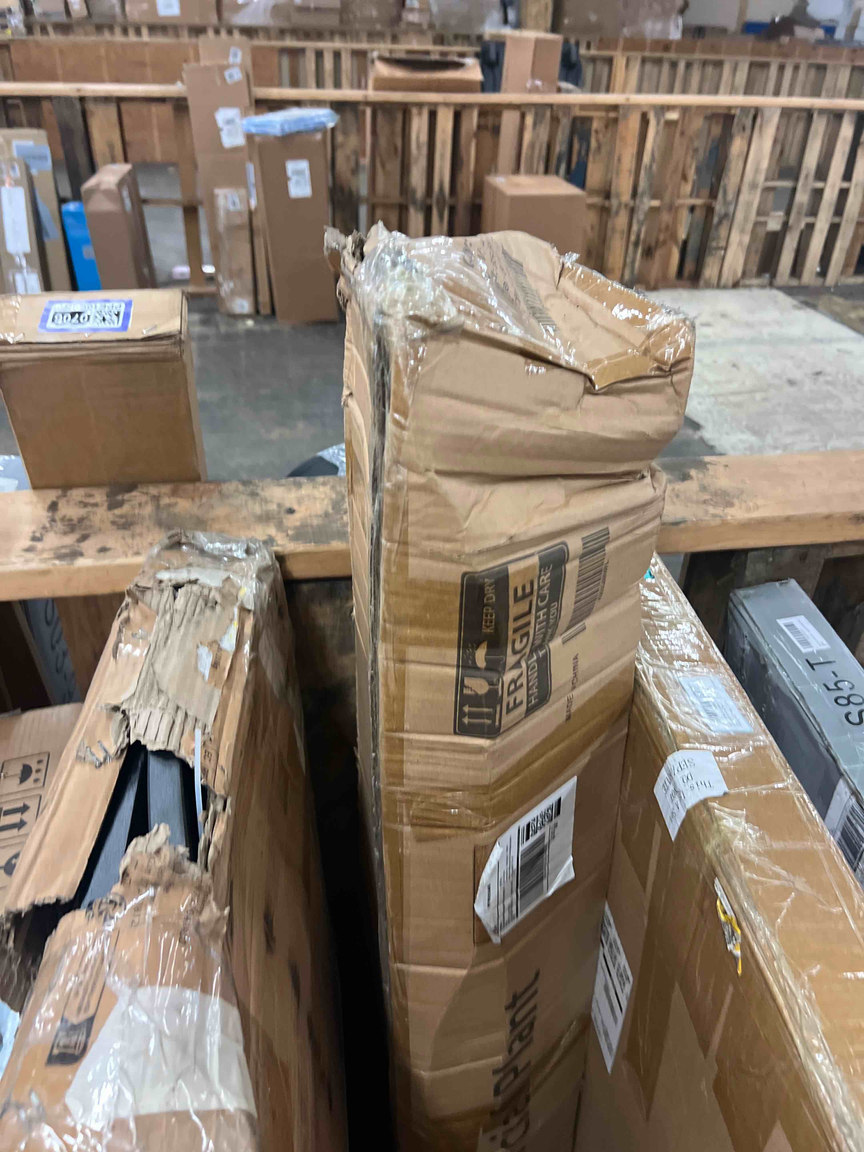 https://s3.amazonaws.com/lotting-images-prod/phillipi/GRA1902306_1757301848031.jpeg