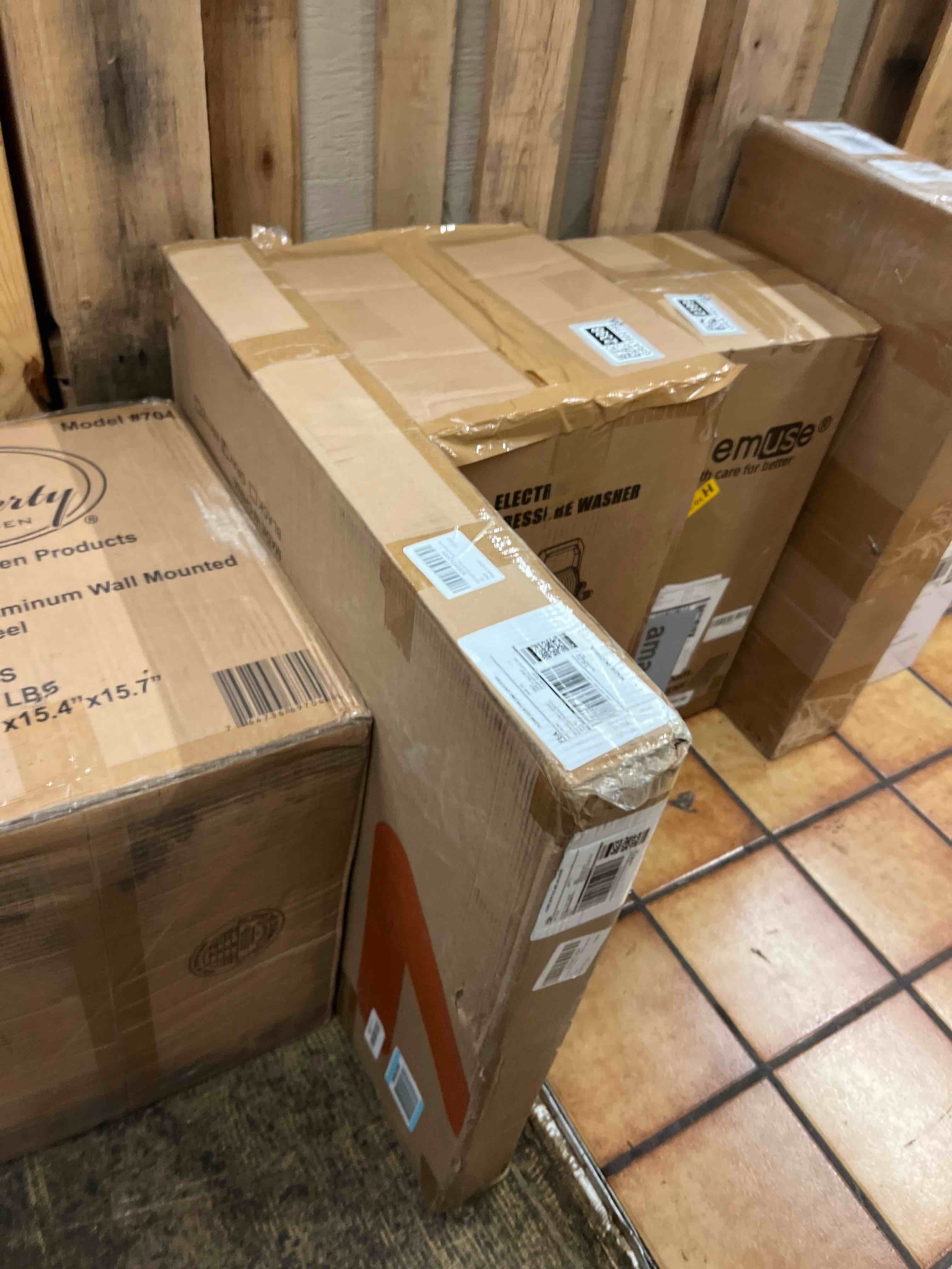 https://s3.amazonaws.com/lotting-images-prod/phillipi/GRA1902384_1757464591390.jpeg