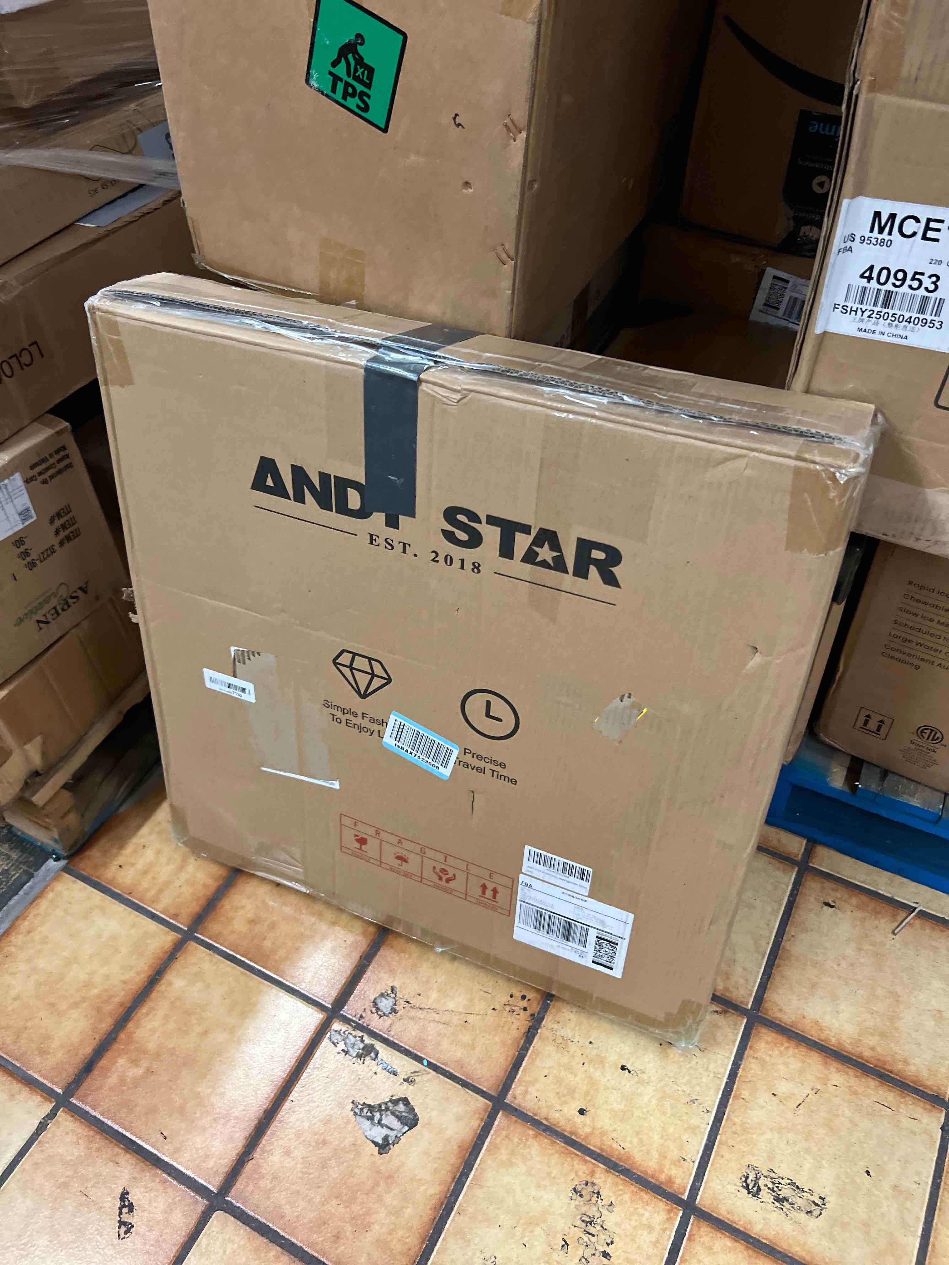 https://s3.amazonaws.com/lotting-images-prod/phillipi/GRA1902424_1757469018300.jpeg
