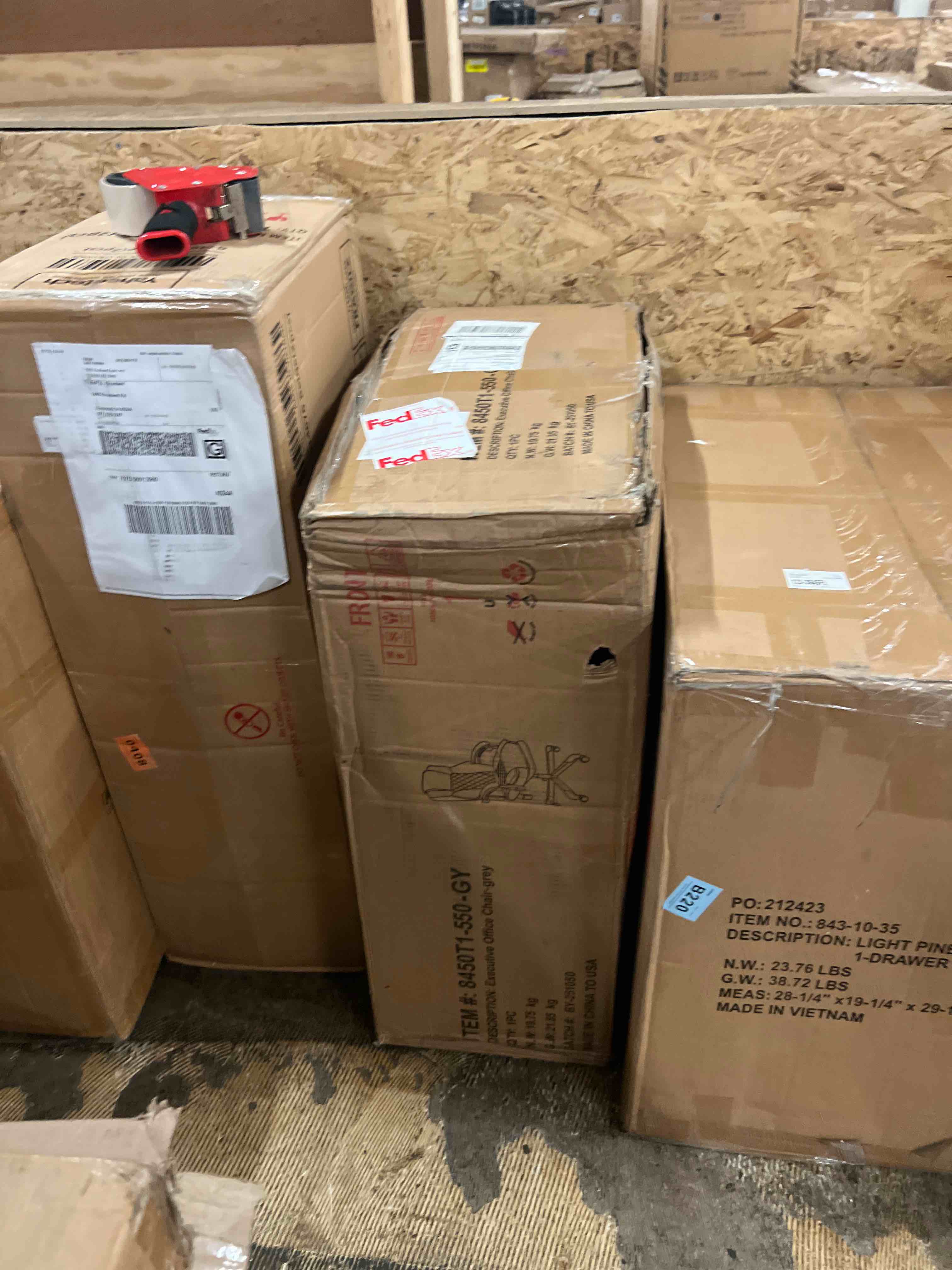 https://s3.amazonaws.com/lotting-images-prod/phillipi/GRA1902497_1757621213559.jpeg