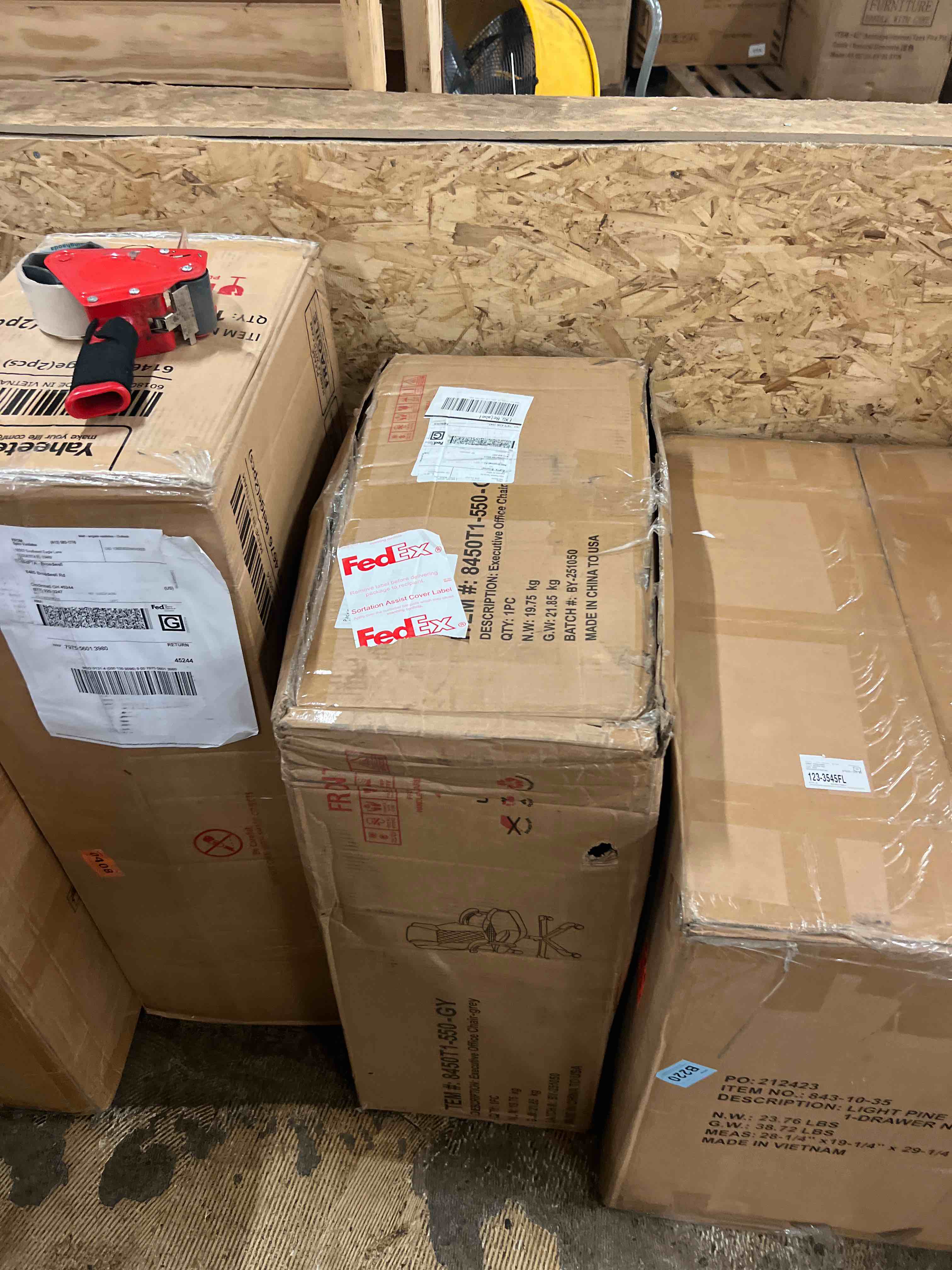 https://s3.amazonaws.com/lotting-images-prod/phillipi/GRA1902497_1757621214959.jpeg