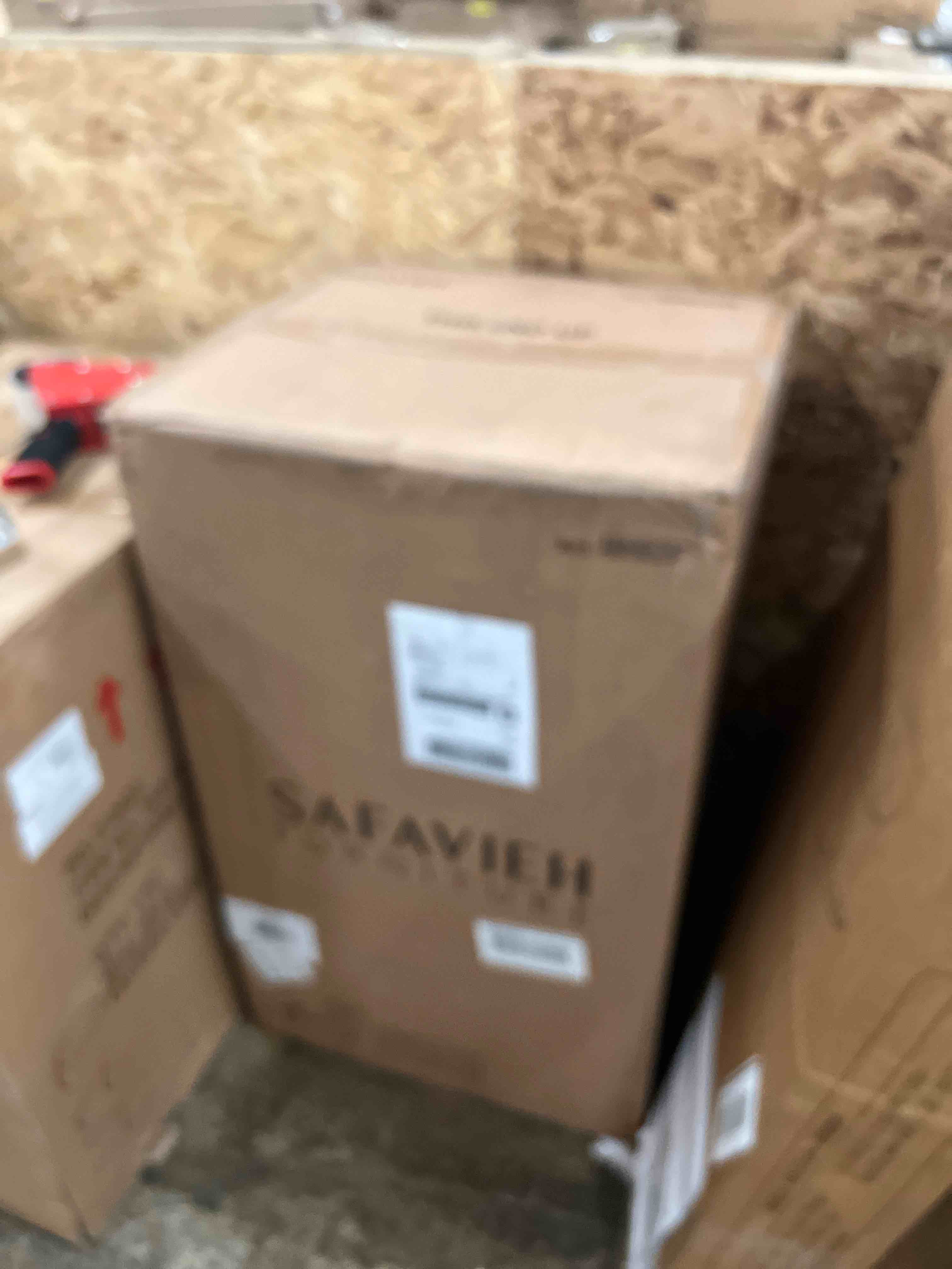 https://s3.amazonaws.com/lotting-images-prod/phillipi/GRA1902503_1757620523105.jpeg