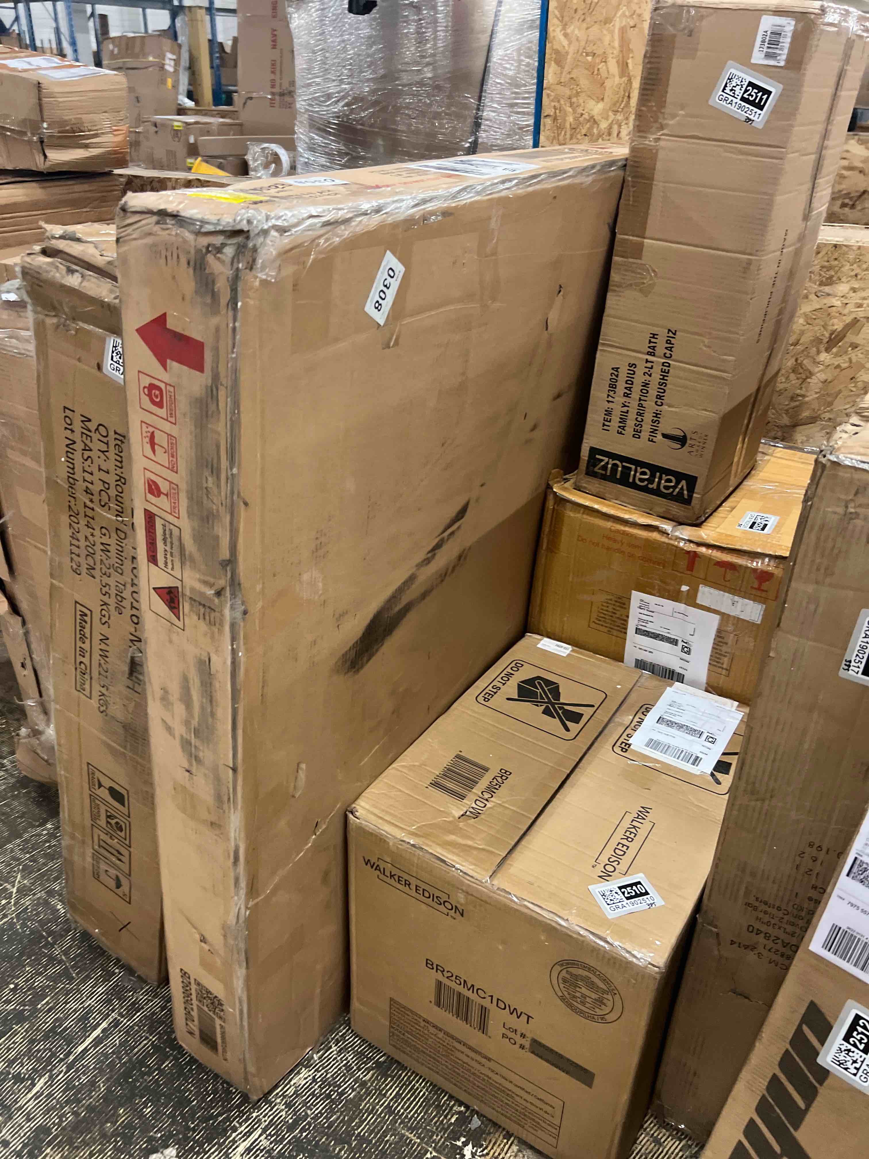 https://s3.amazonaws.com/lotting-images-prod/phillipi/GRA1902509_1757619876583.jpeg