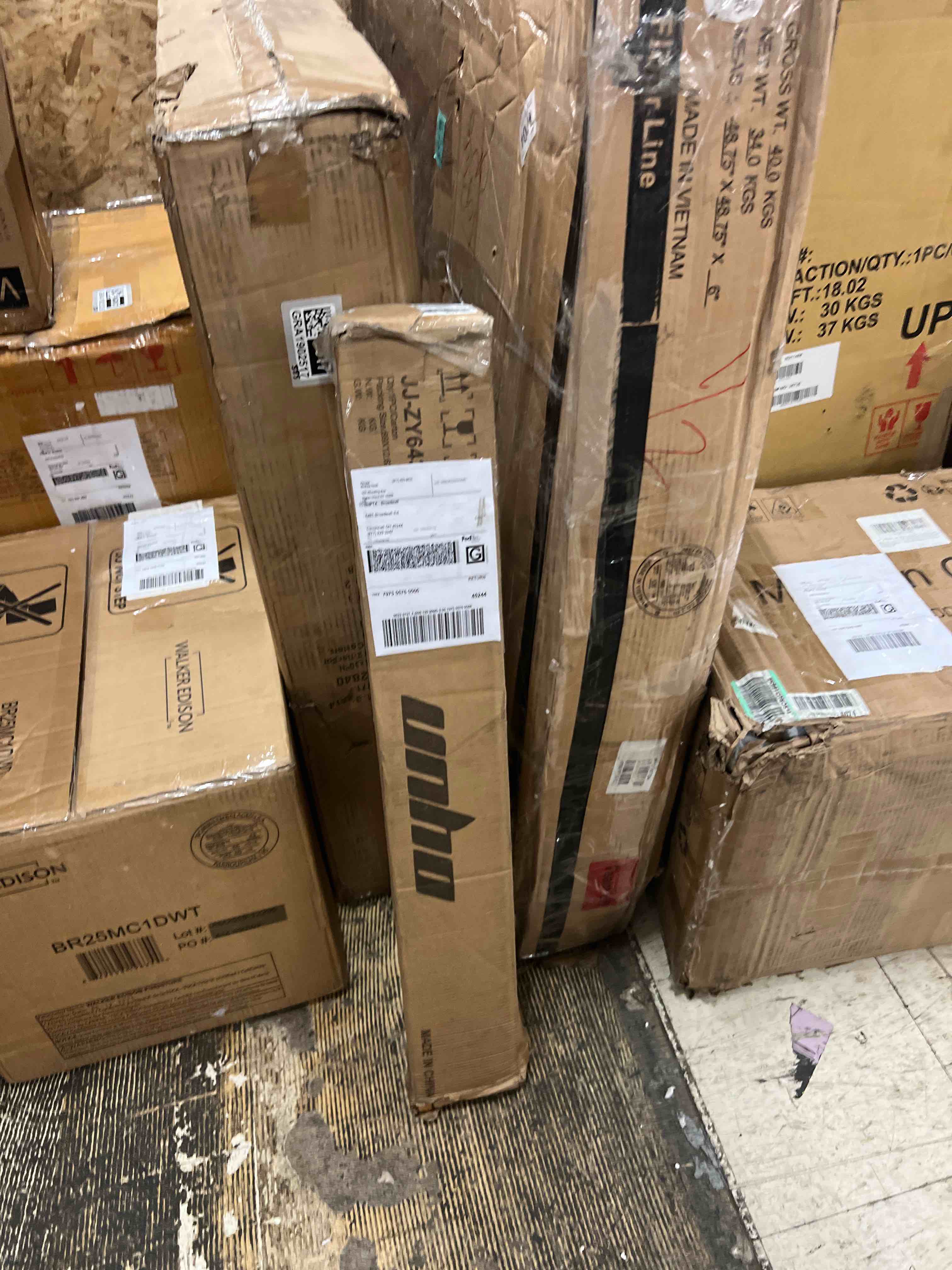https://s3.amazonaws.com/lotting-images-prod/phillipi/GRA1902512_1757619659701.jpeg