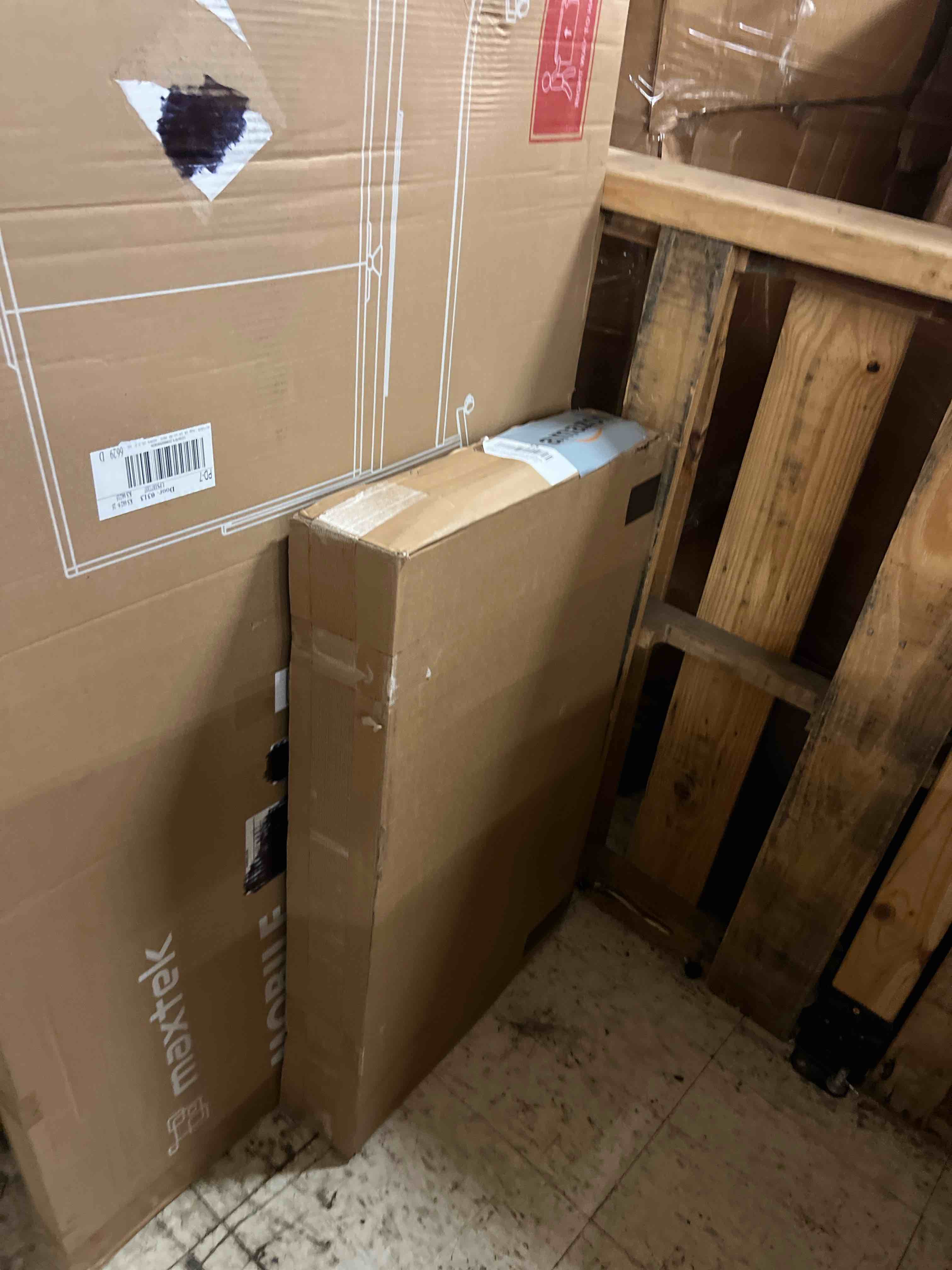 https://s3.amazonaws.com/lotting-images-prod/phillipi/GRA1902602_1758029291250.jpeg