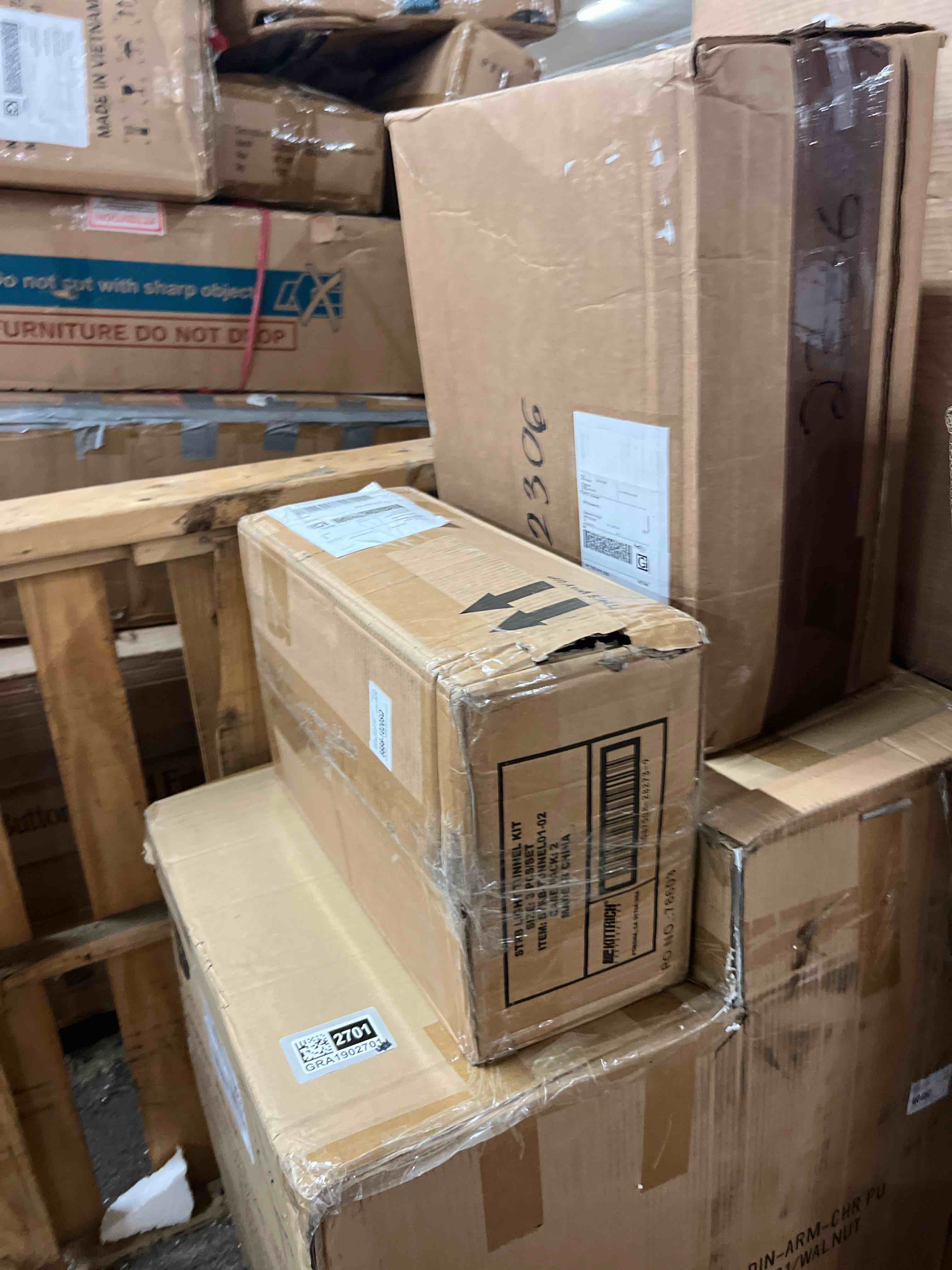https://s3.amazonaws.com/lotting-images-prod/phillipi/GRA1902699_1758058913275.jpeg