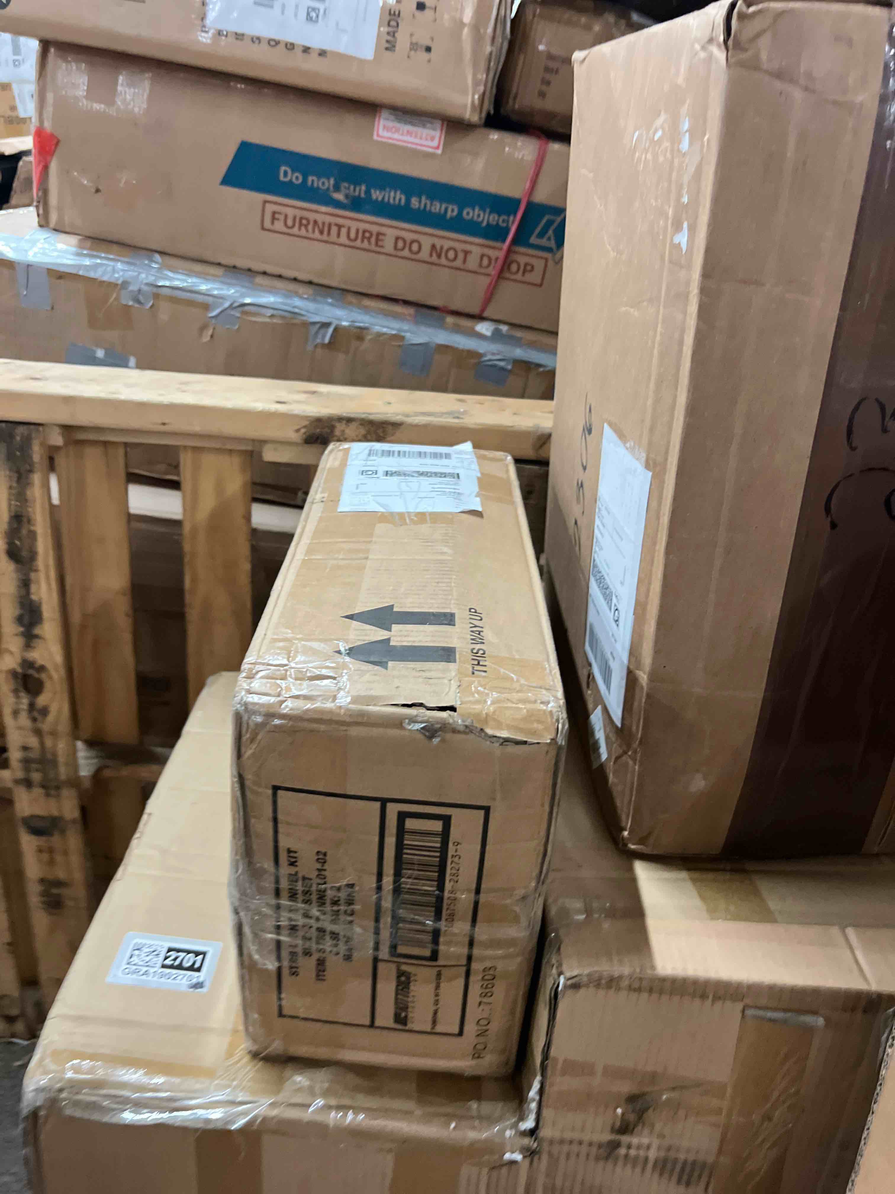 https://s3.amazonaws.com/lotting-images-prod/phillipi/GRA1902699_1758059002007.jpeg