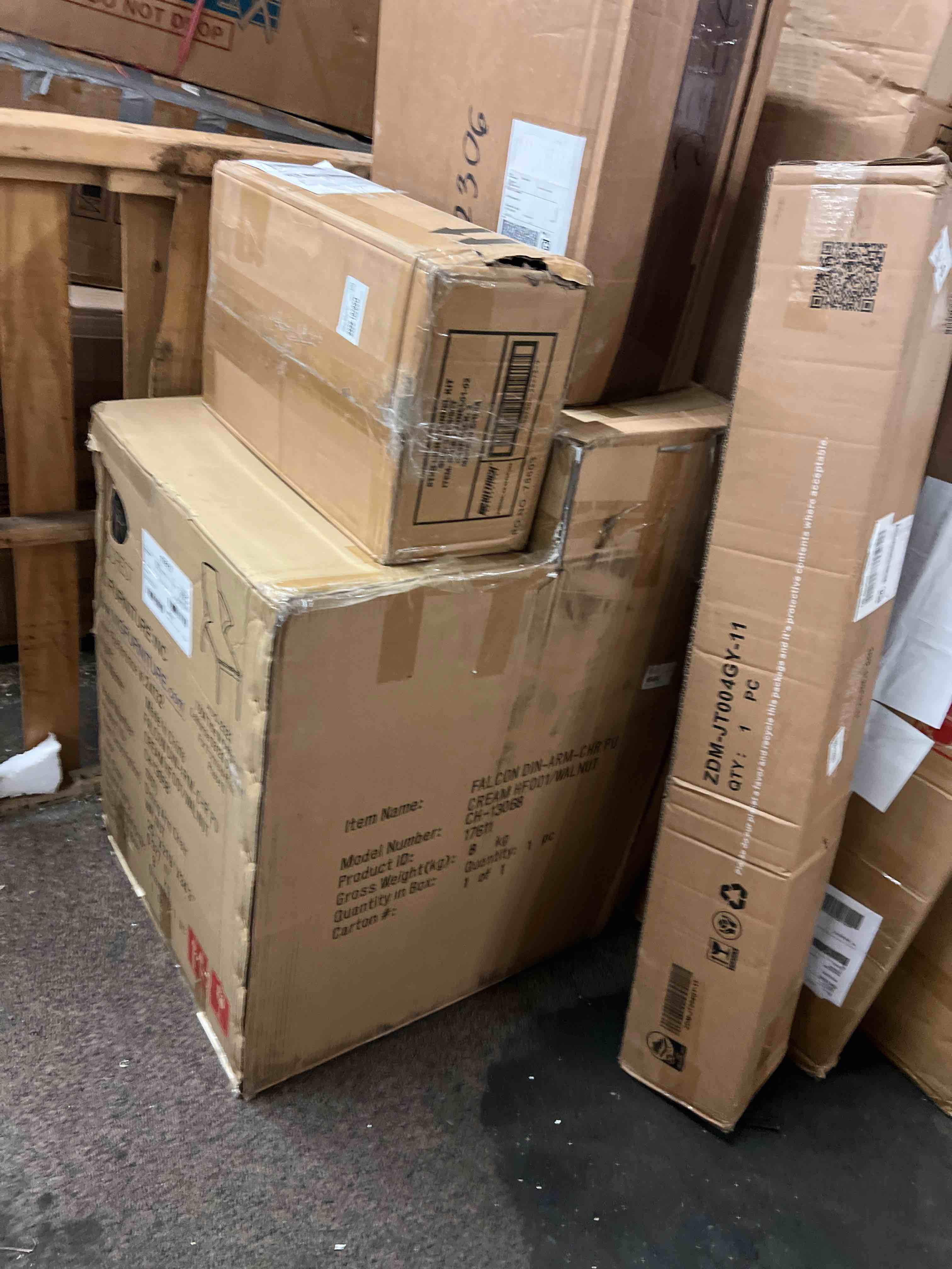 https://s3.amazonaws.com/lotting-images-prod/phillipi/GRA1902701_1758058777855.jpeg