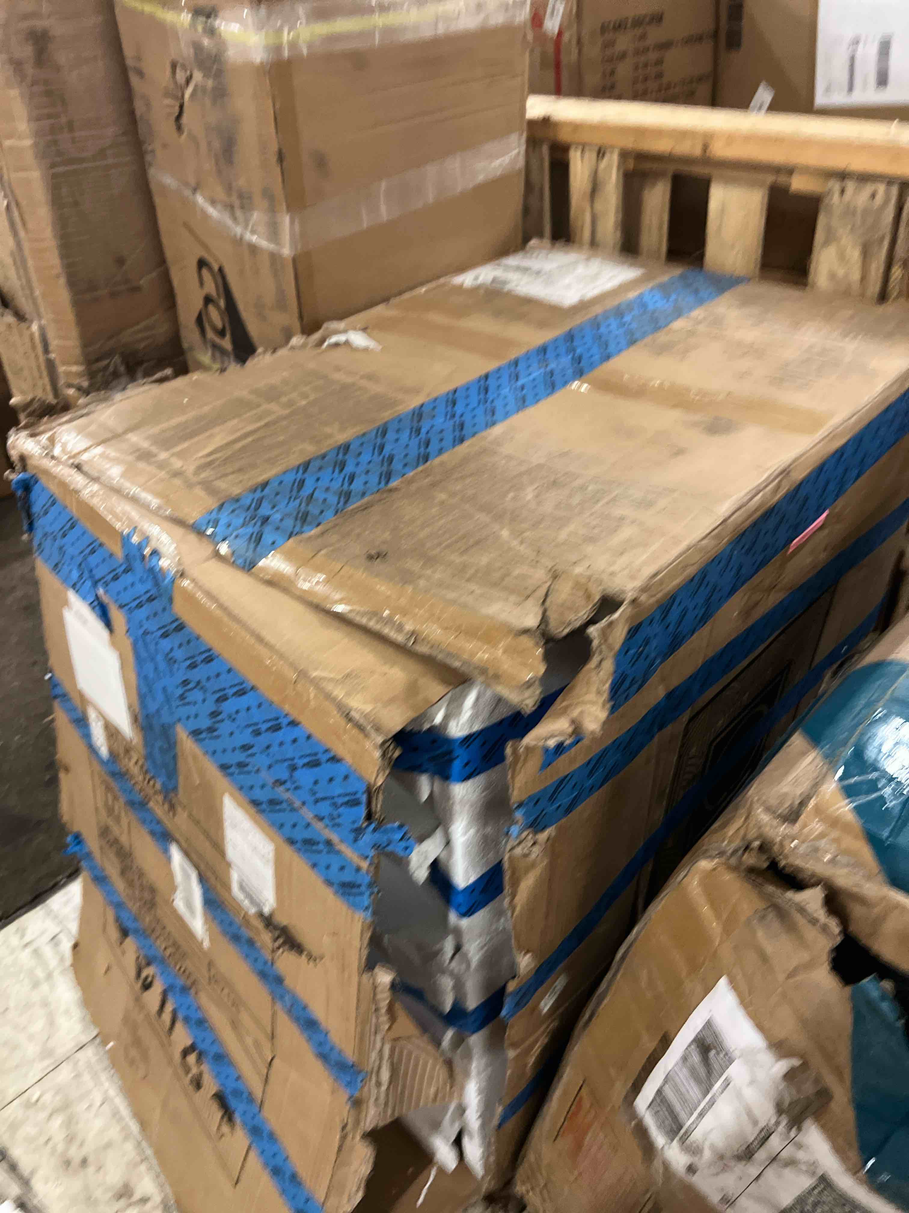 https://s3.amazonaws.com/lotting-images-prod/phillipi/GRA1902707_1758056871311.jpeg