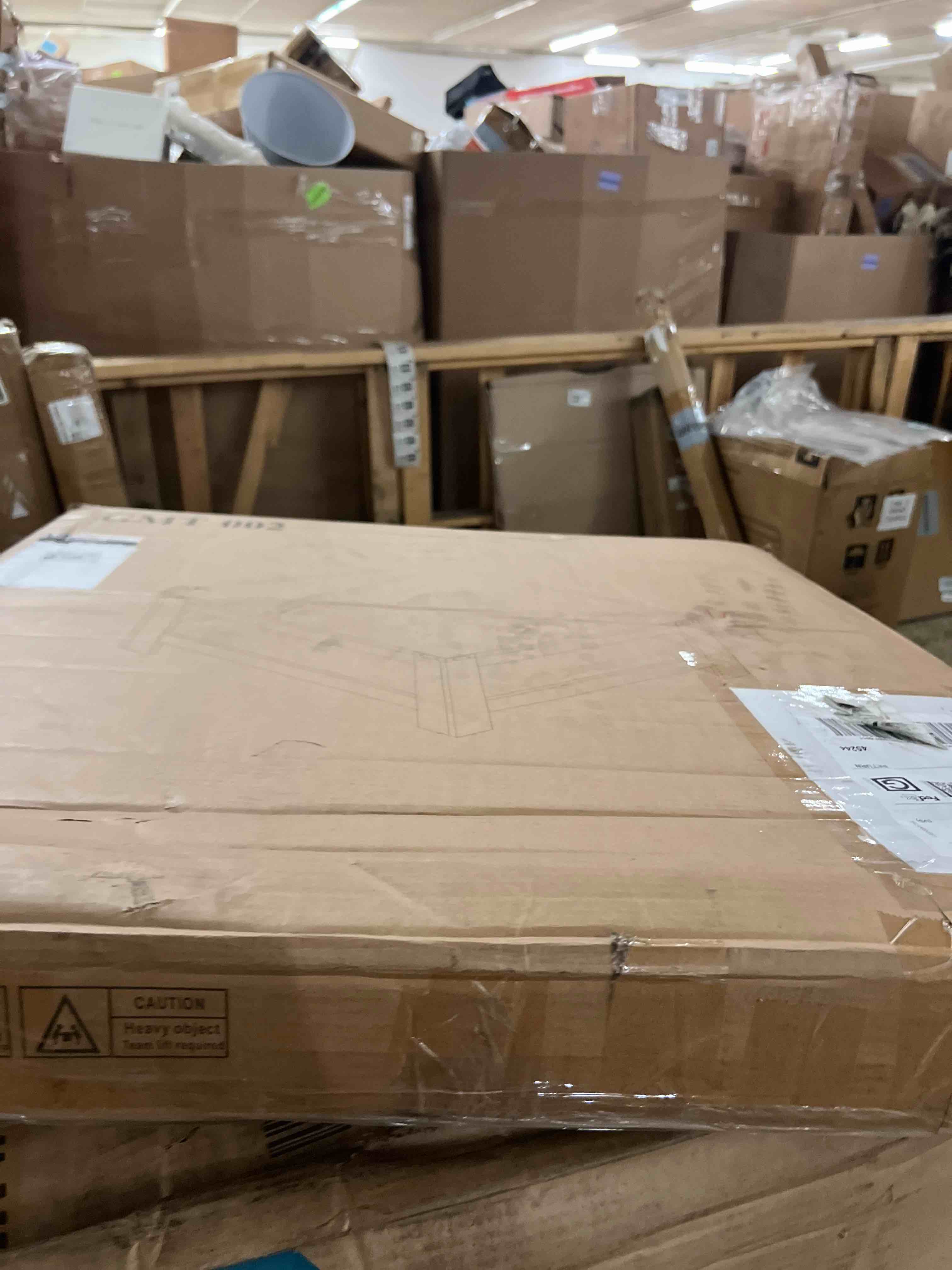 https://s3.amazonaws.com/lotting-images-prod/phillipi/GRA1902712_1758055457734.jpeg