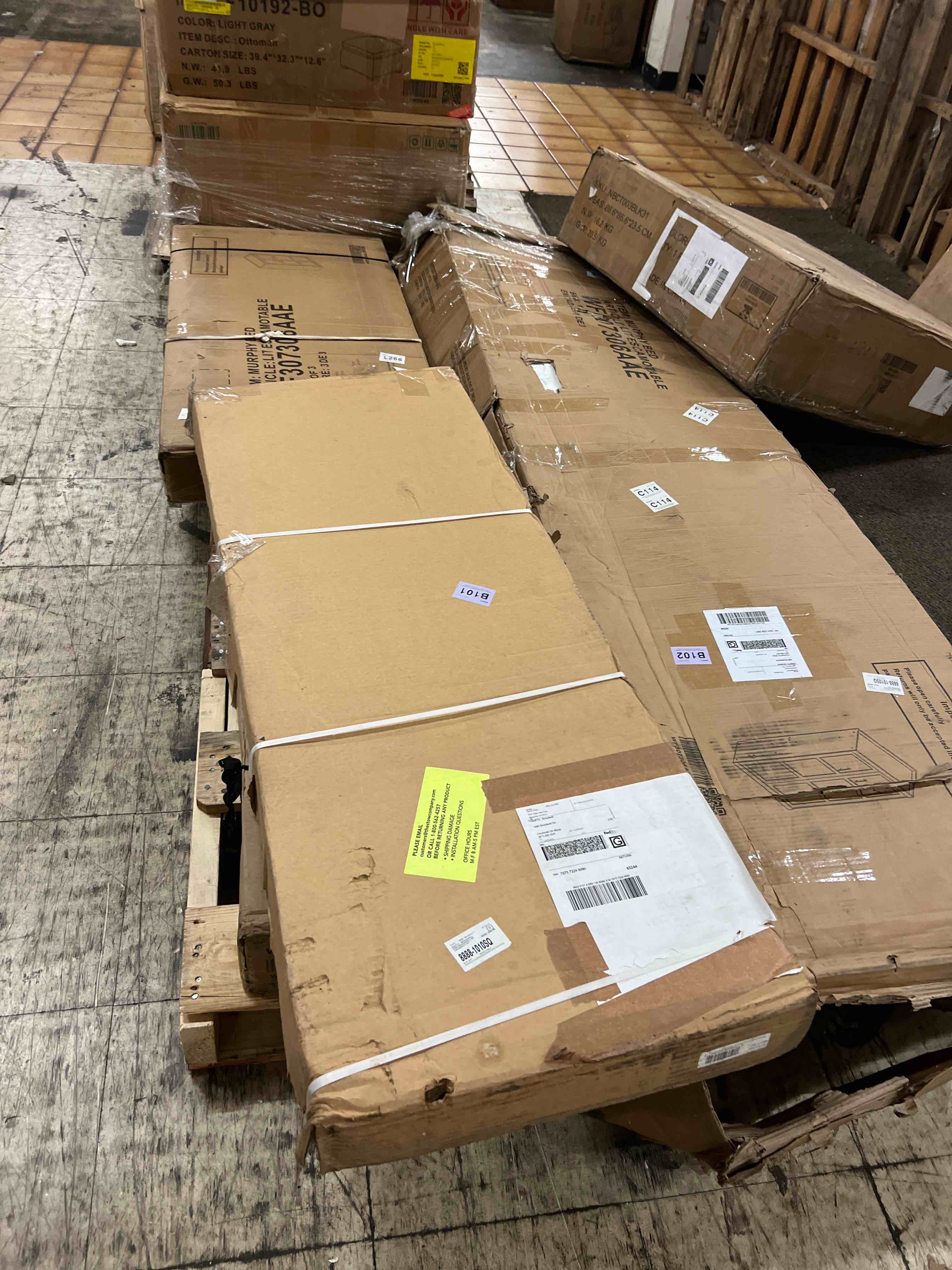 https://s3.amazonaws.com/lotting-images-prod/phillipi/GRA1902719_1758066752331.jpeg