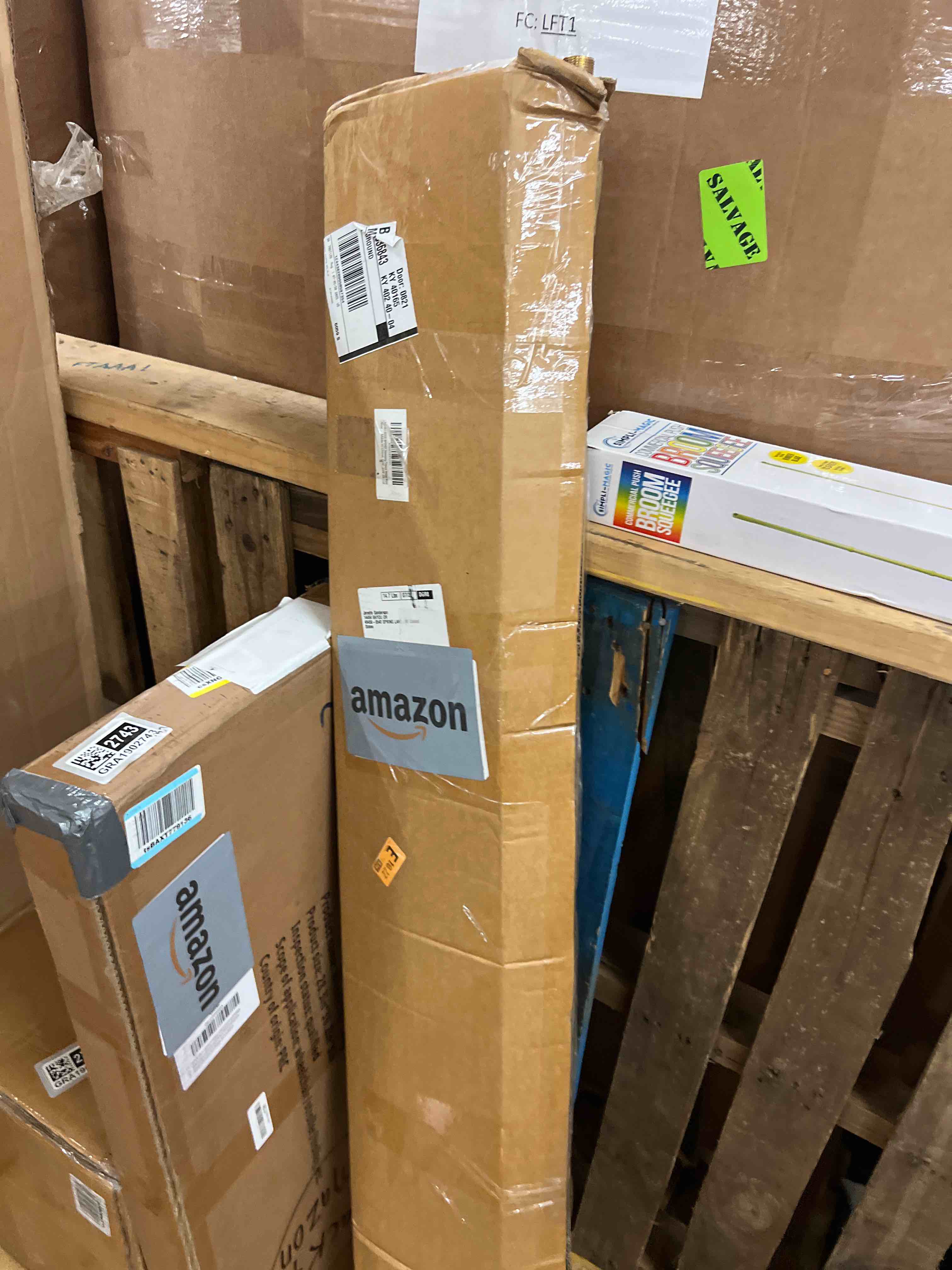 https://s3.amazonaws.com/lotting-images-prod/phillipi/GRA1902742_1758238735203.jpeg