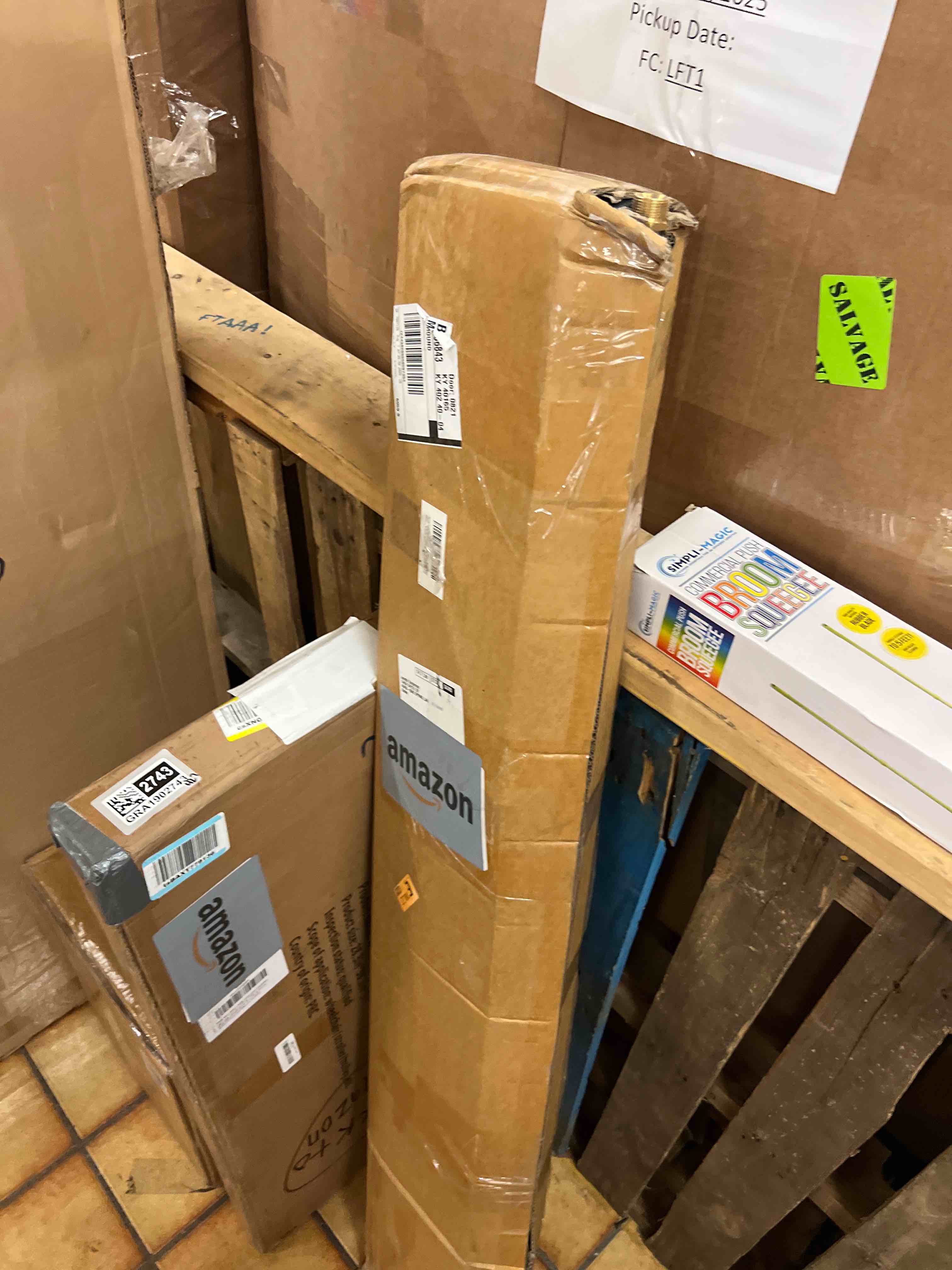 https://s3.amazonaws.com/lotting-images-prod/phillipi/GRA1902742_1758238736696.jpeg