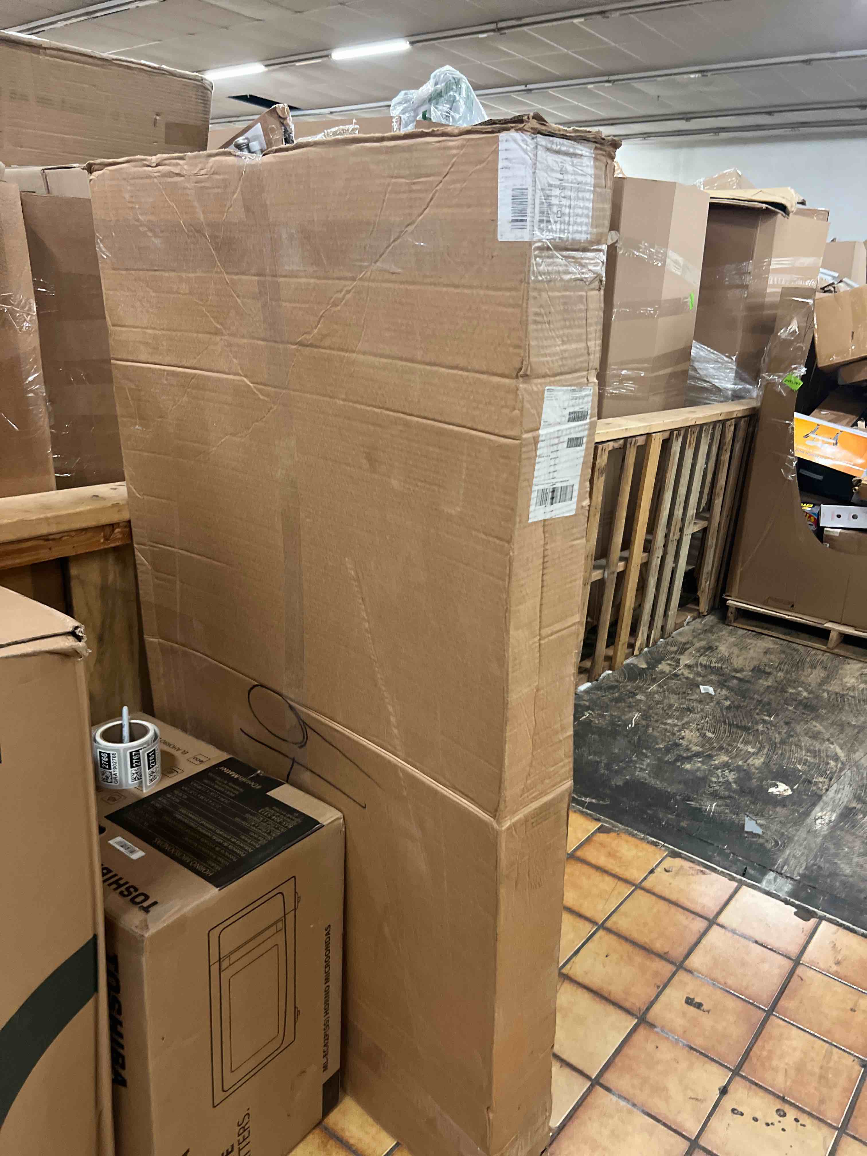 https://s3.amazonaws.com/lotting-images-prod/phillipi/GRA1902760_1758232705853.jpeg