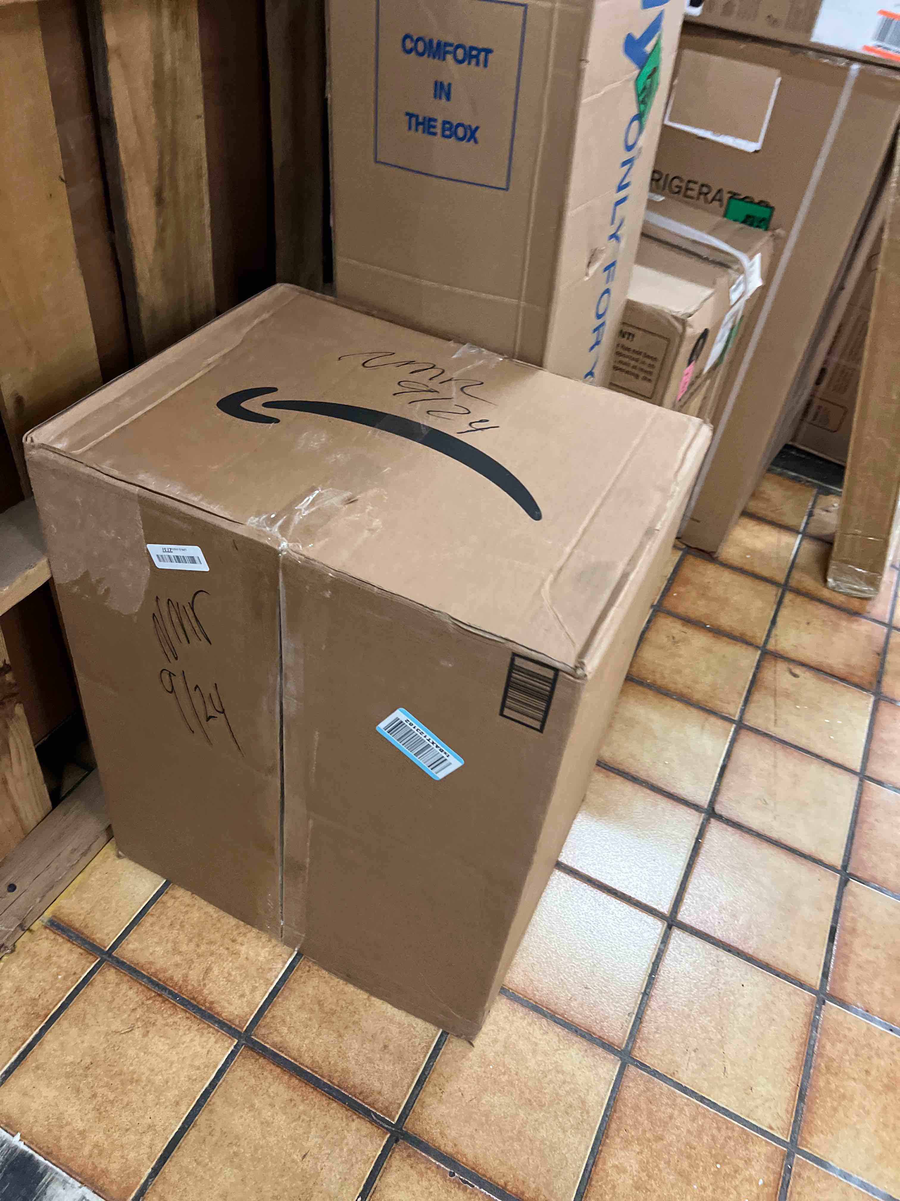 https://s3.amazonaws.com/lotting-images-prod/phillipi/GRA1902896_1760464986490.jpeg
