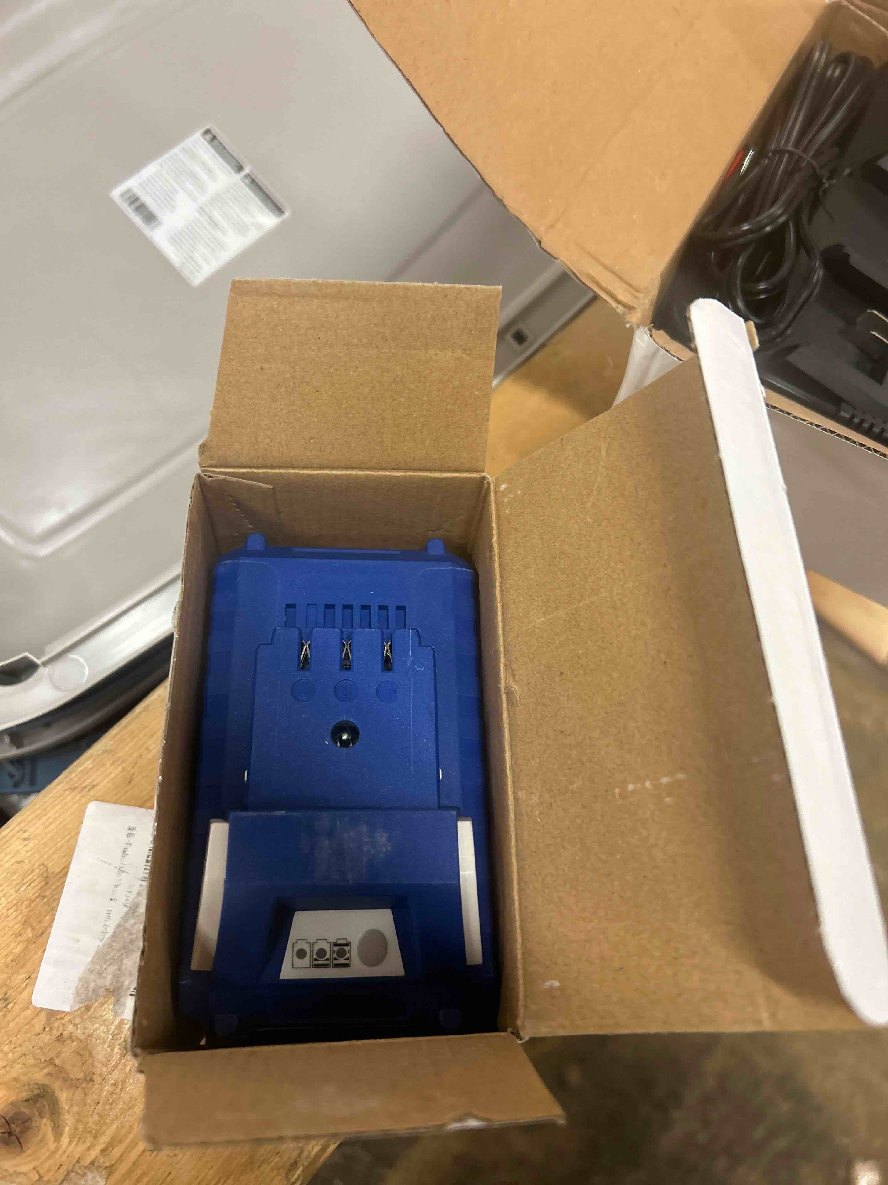 Condition photo showing New/Like New for snow joe sun joe 24vchrg-dpc 24v ionmax dual port quick charge dock