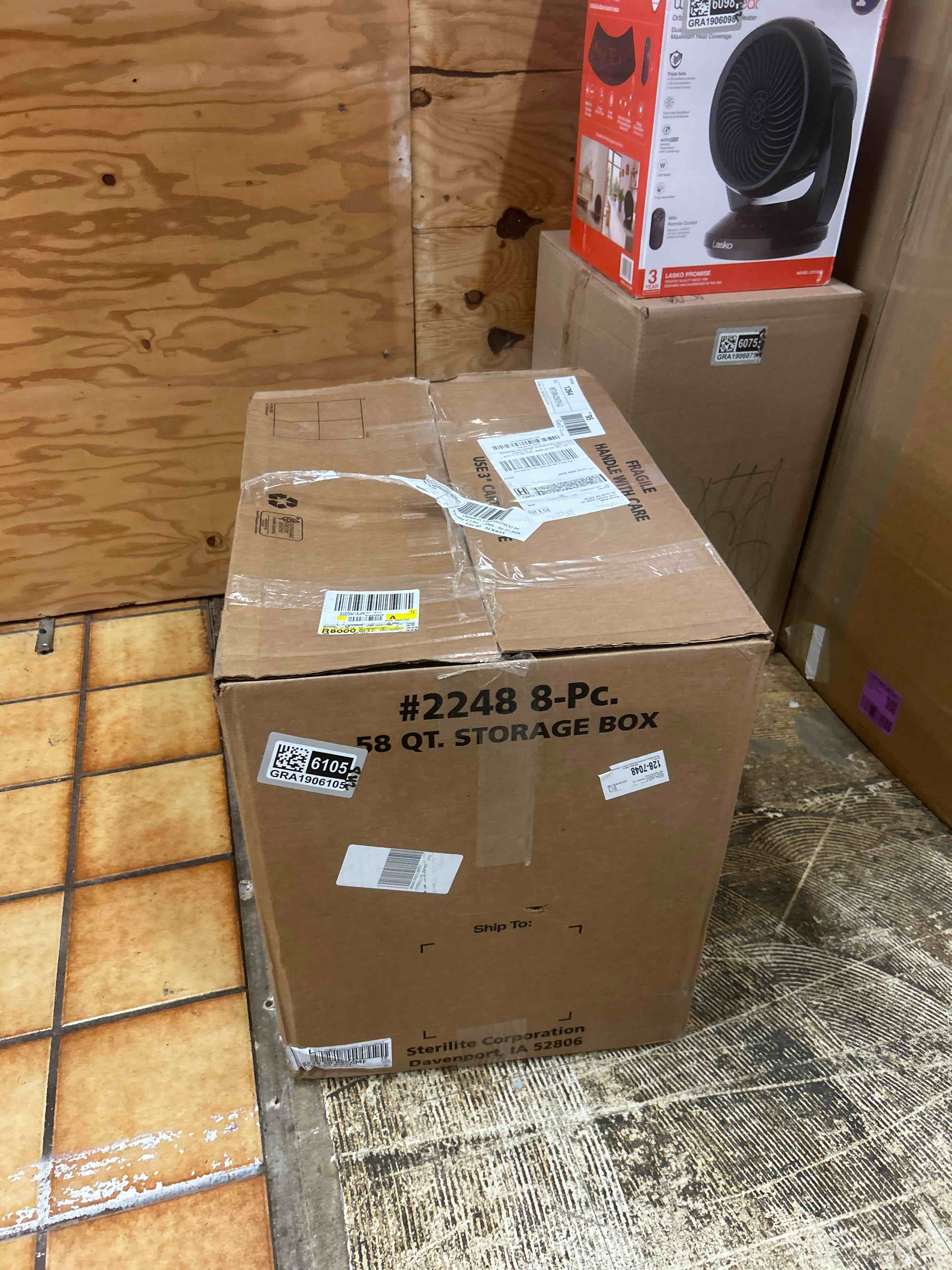 Condition photo showing New/Like New for 6 - pack sterilite 58 quart storage box clear plastic storage bin with snap-on lid white