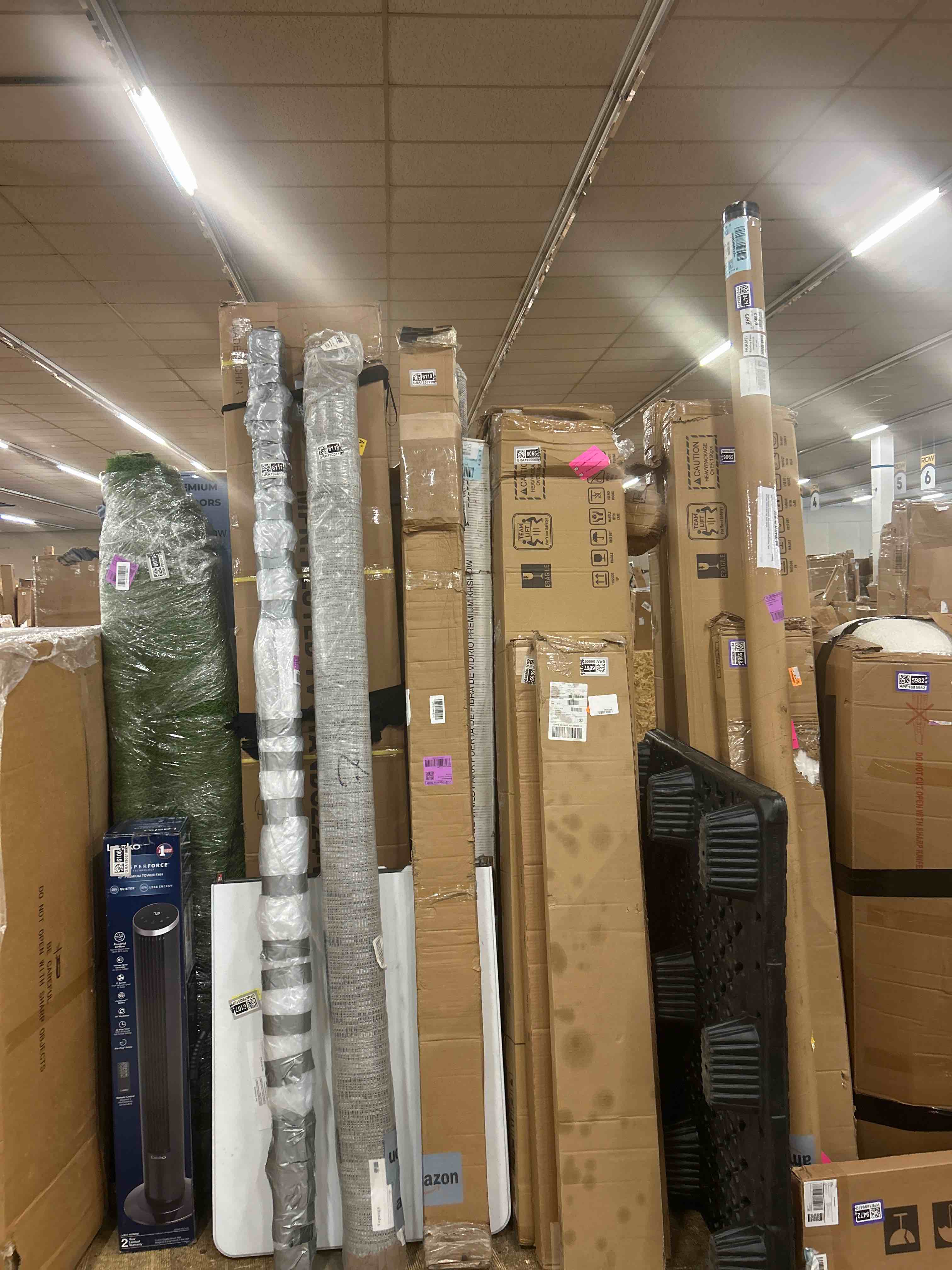 Condition photo showing New/Like New for paramondo customized retractable door screen, free stop sliding patio doors - durable white aluminium frames with fiberglass mesh - white (for standard doors 20" - 80" wide, up to 96" high)