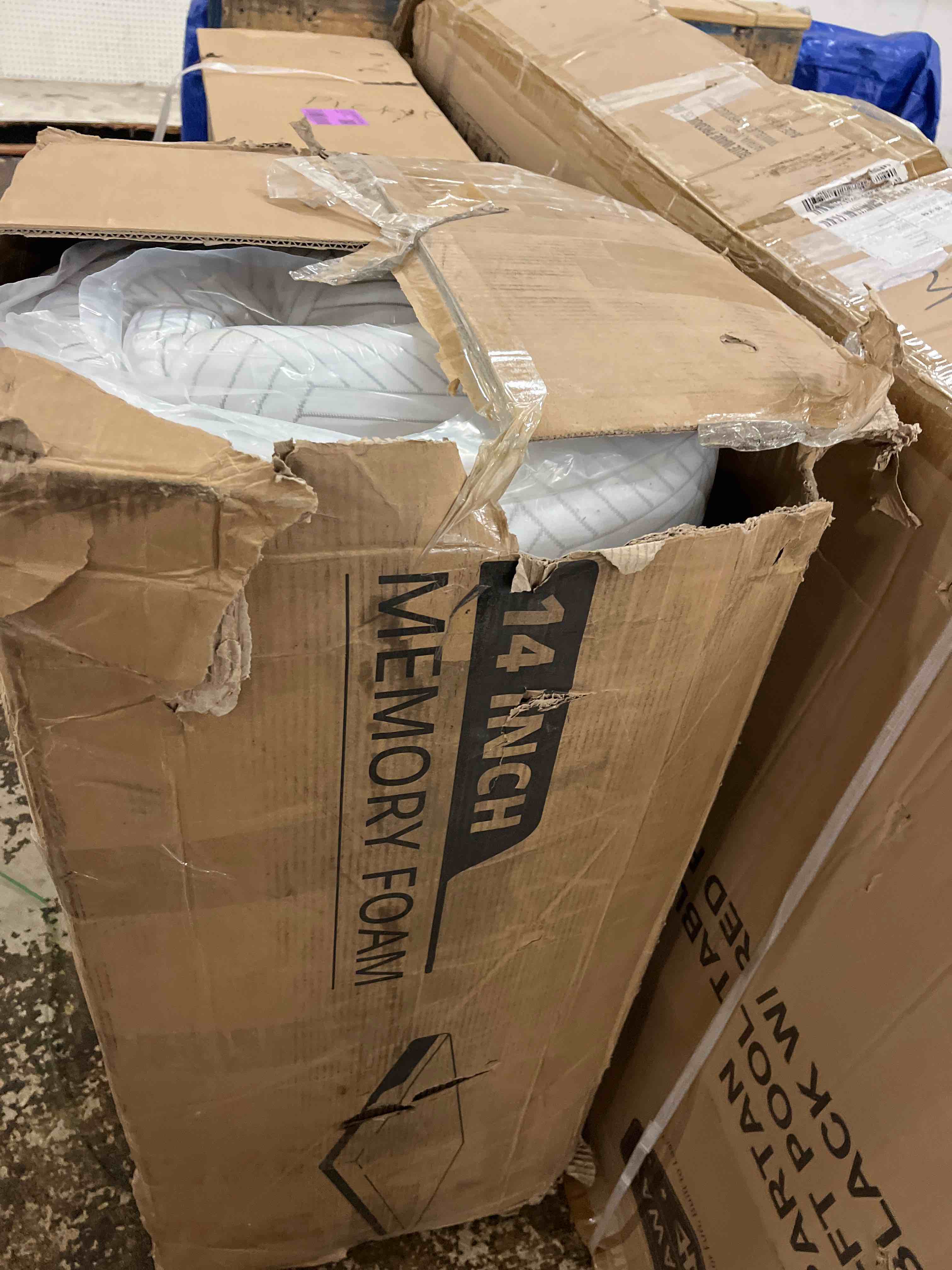 https://s3.amazonaws.com/lotting-images-prod/phillipi/GRA1906566_1779289497693.jpeg