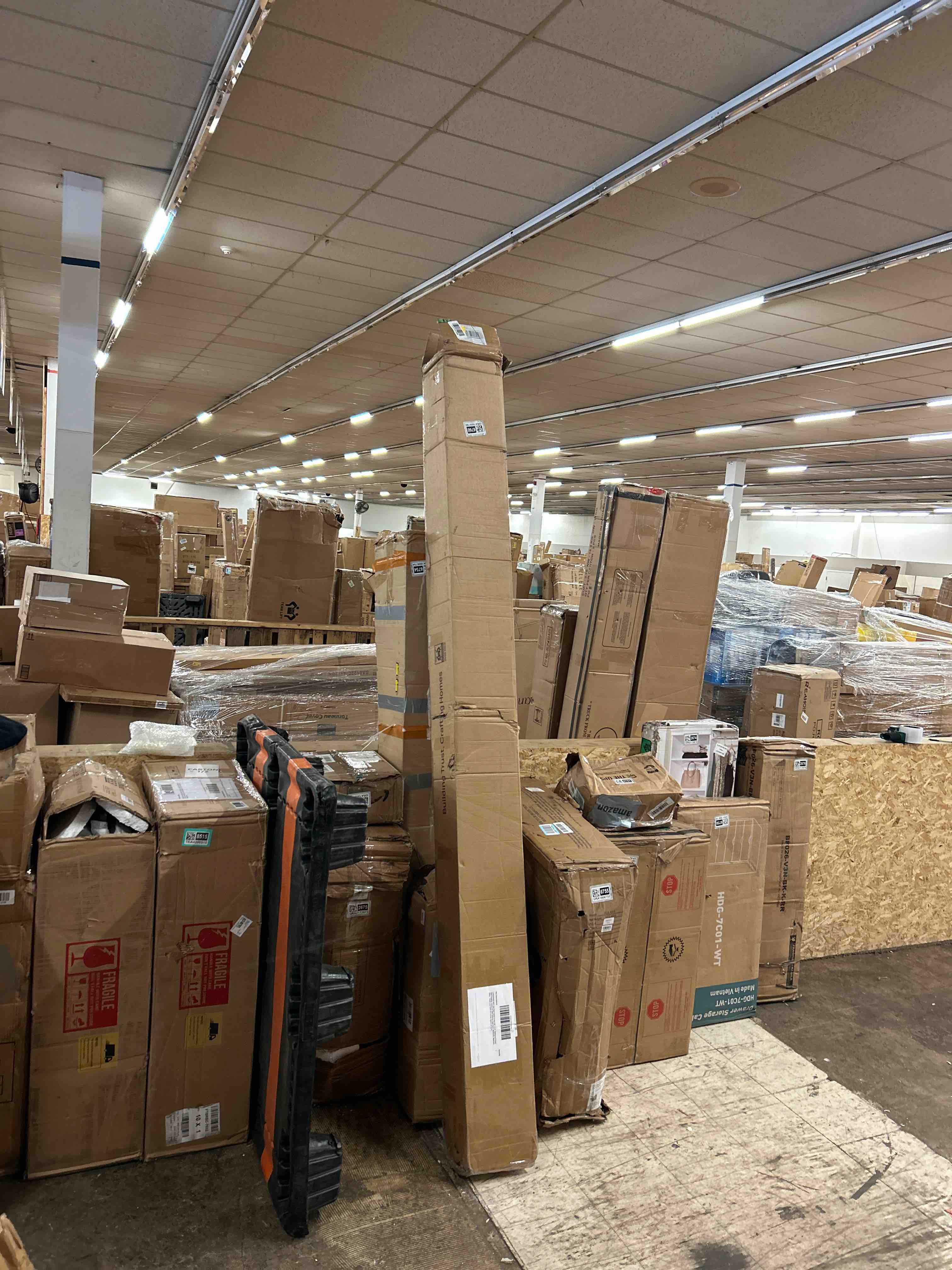 https://s3.amazonaws.com/lotting-images-prod/phillipi/GRA1906760_1780510823566.jpeg