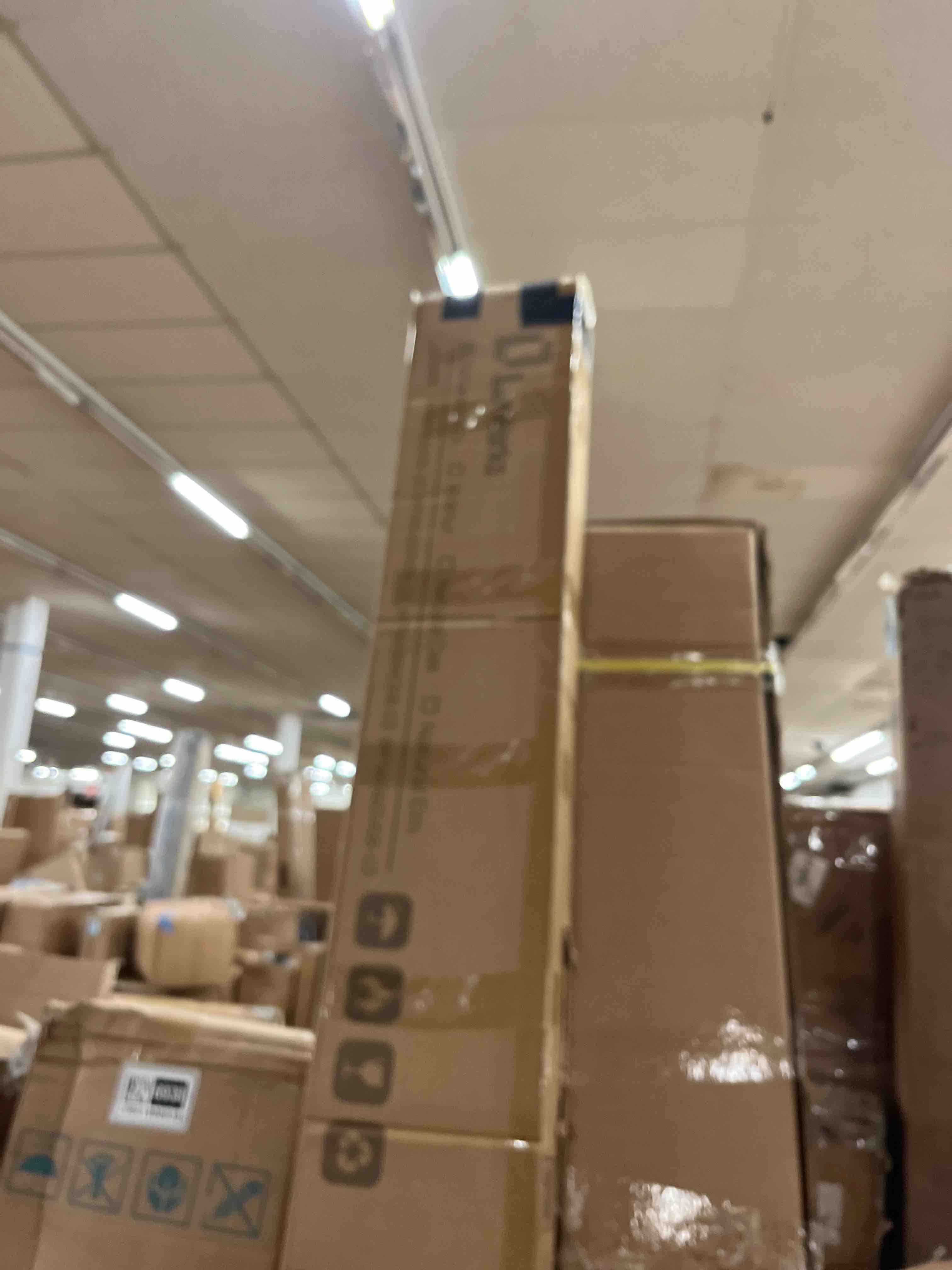 https://s3.amazonaws.com/lotting-images-prod/phillipi/GRA1906937_1779456958140.jpeg