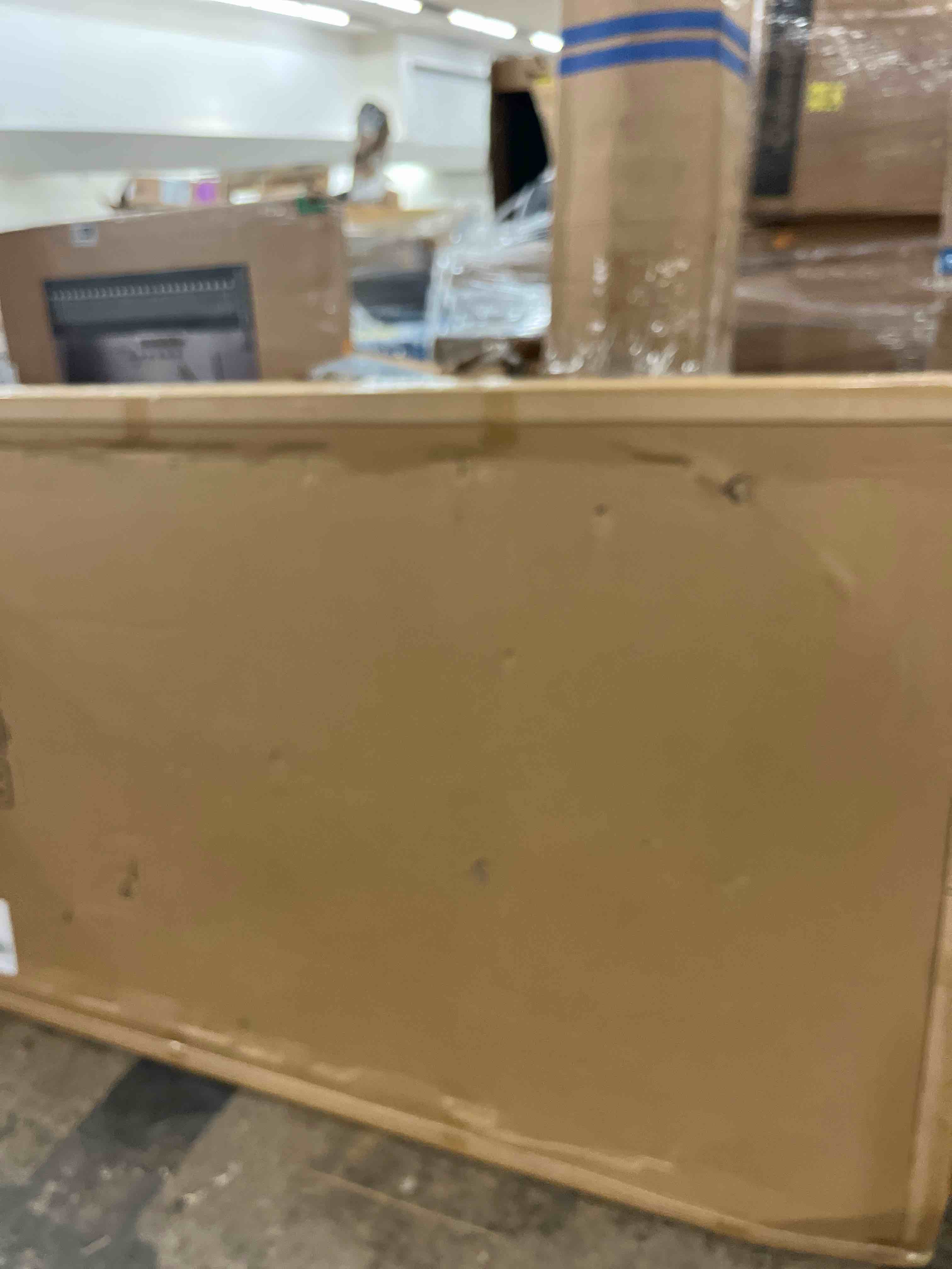 Condition photo showing New/Like New for melomoir 44"x72" oversized floor mirror, freestanding, large full body mirror for bedroom, living room & gym - black mirror with tempered glass