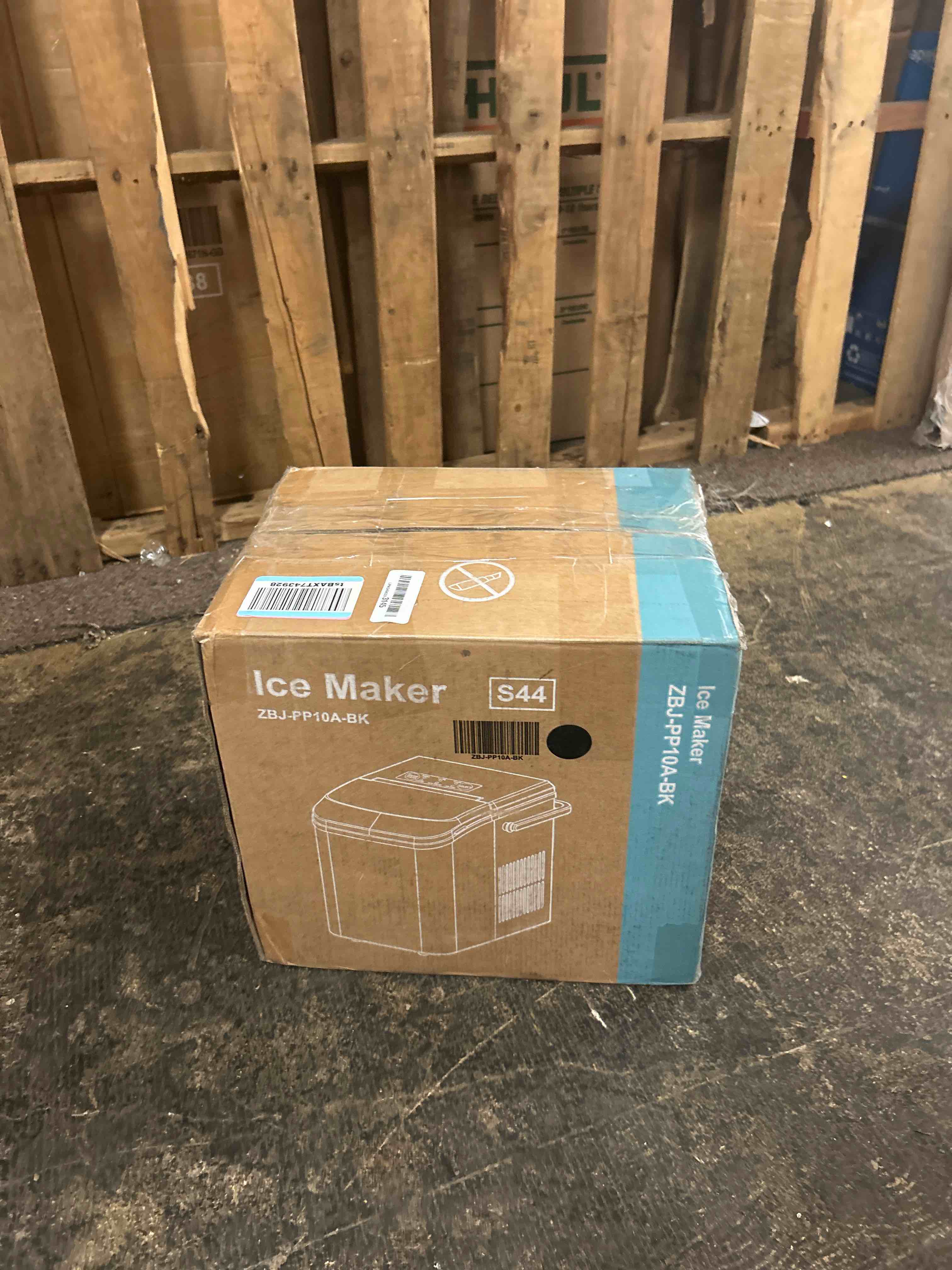Condition photo showing New/Like New for olixis countertop ice maker machine with handle, auto-cleaning portable ice maker with basket & scoop, 26lbs in 24hrs & 9 ice cubes in 6 mins, 2 ice cube sizes, for home party camping rv, black