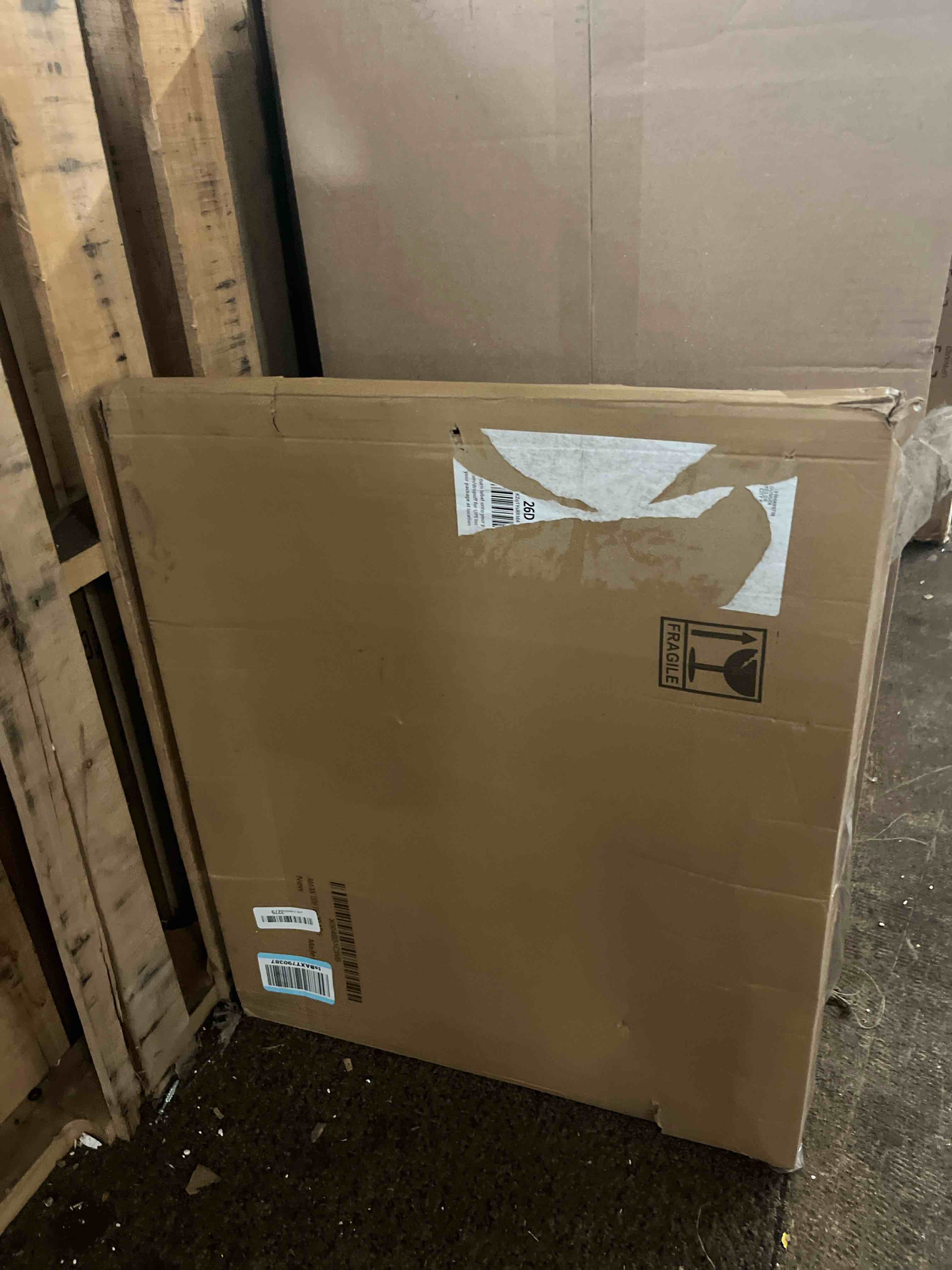 Condition photo showing New/Like New for splinterix 16x20 gold picture frame, ornate vintage picture frames for wall or tabletop display, 16 x 20 photo frame gold with non glare plexialass, display poster 11x14 with mat or 16x20 without mat for antique déco
