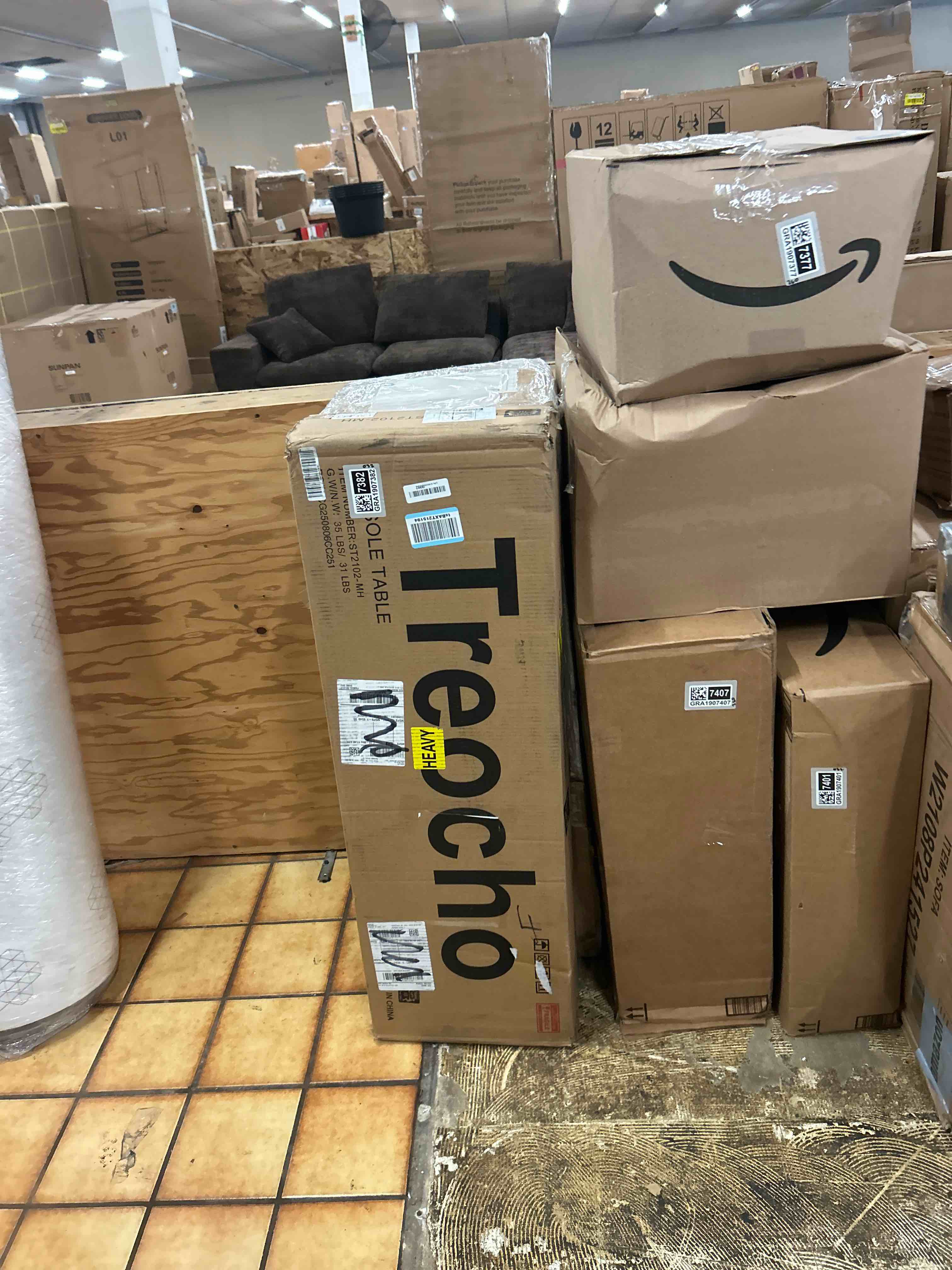 Condition photo showing New/Like New for treocho console table with drawer and storage shelves, foyer sofa table narrow for entryway, living room, hallway rustic oak & black