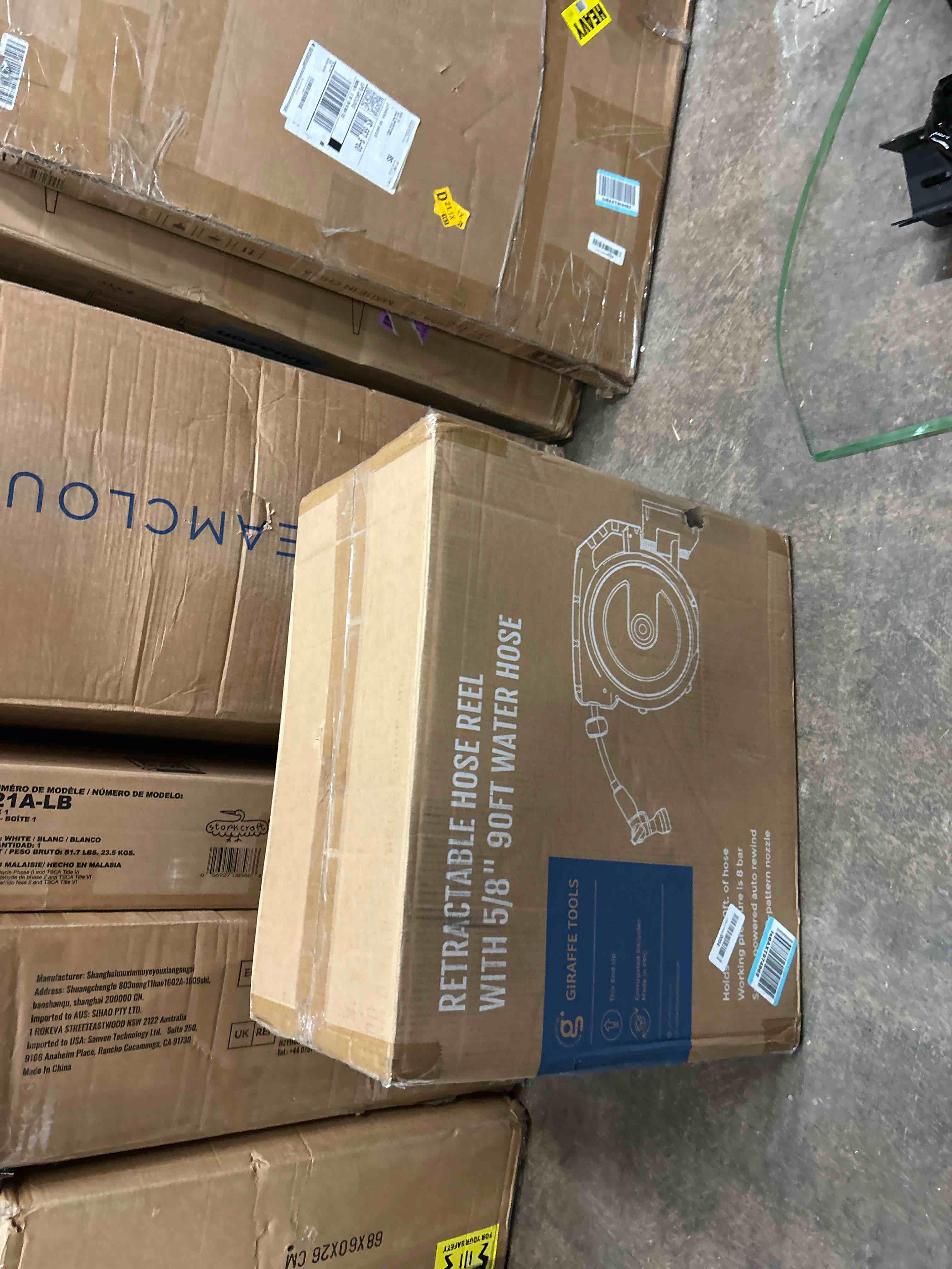 Condition photo showing New/Like New for giraffe tools aw40 retractable hose reel 5/8" x 90 ft wall mounted garden hose reel heavy duty, automatic rewind, 180 deg swivel, any length lock, 9 pattern nozzle, 90 ft, dark grey