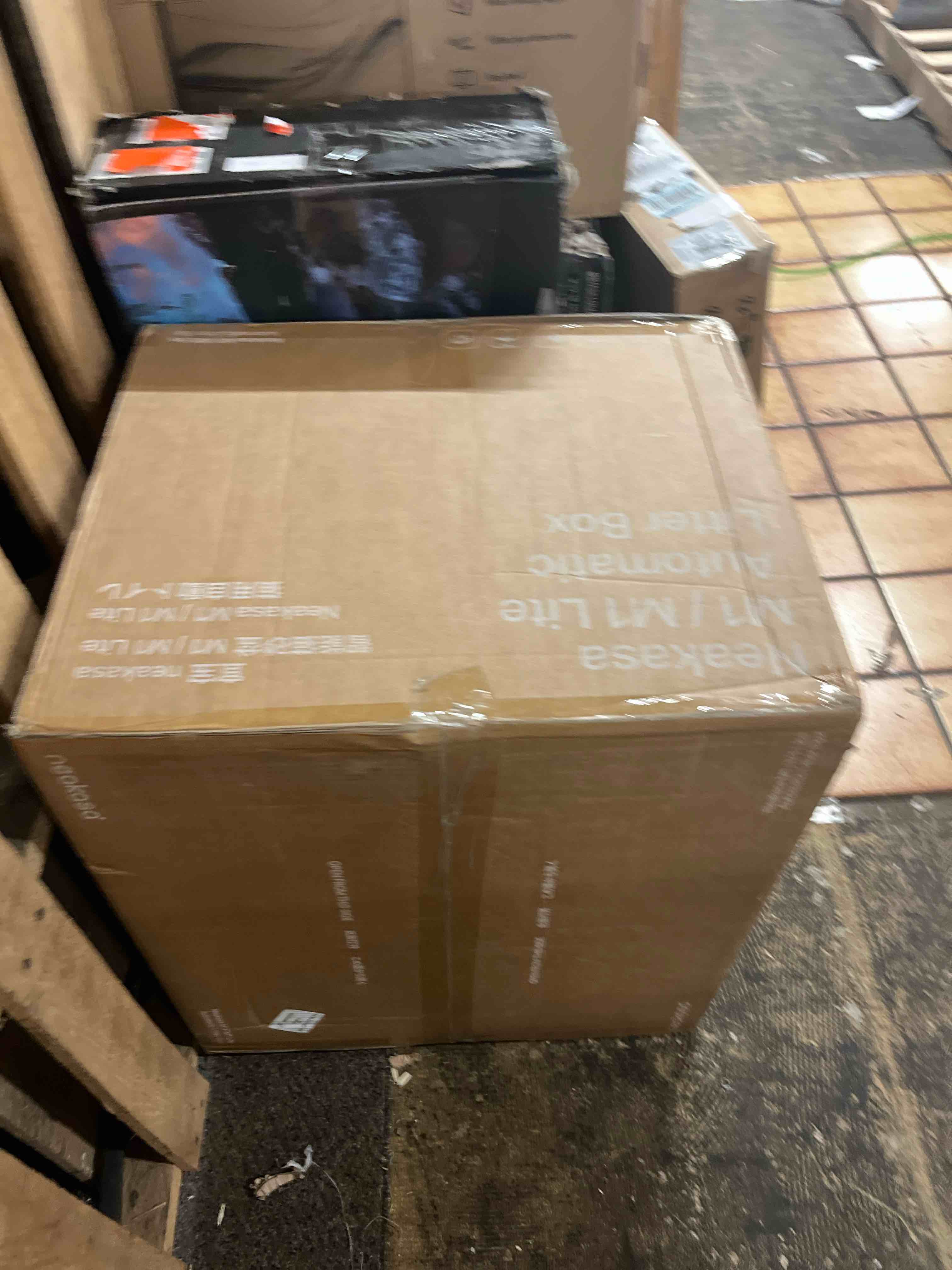 Condition photo showing New/Like New for neakasa m1 plus open-top self-cleaning cat litter box, 360° safety sensors, advanced odor & leak control, automatic for large & multi-cat homes, litter mat & 2 rolls refill bags included