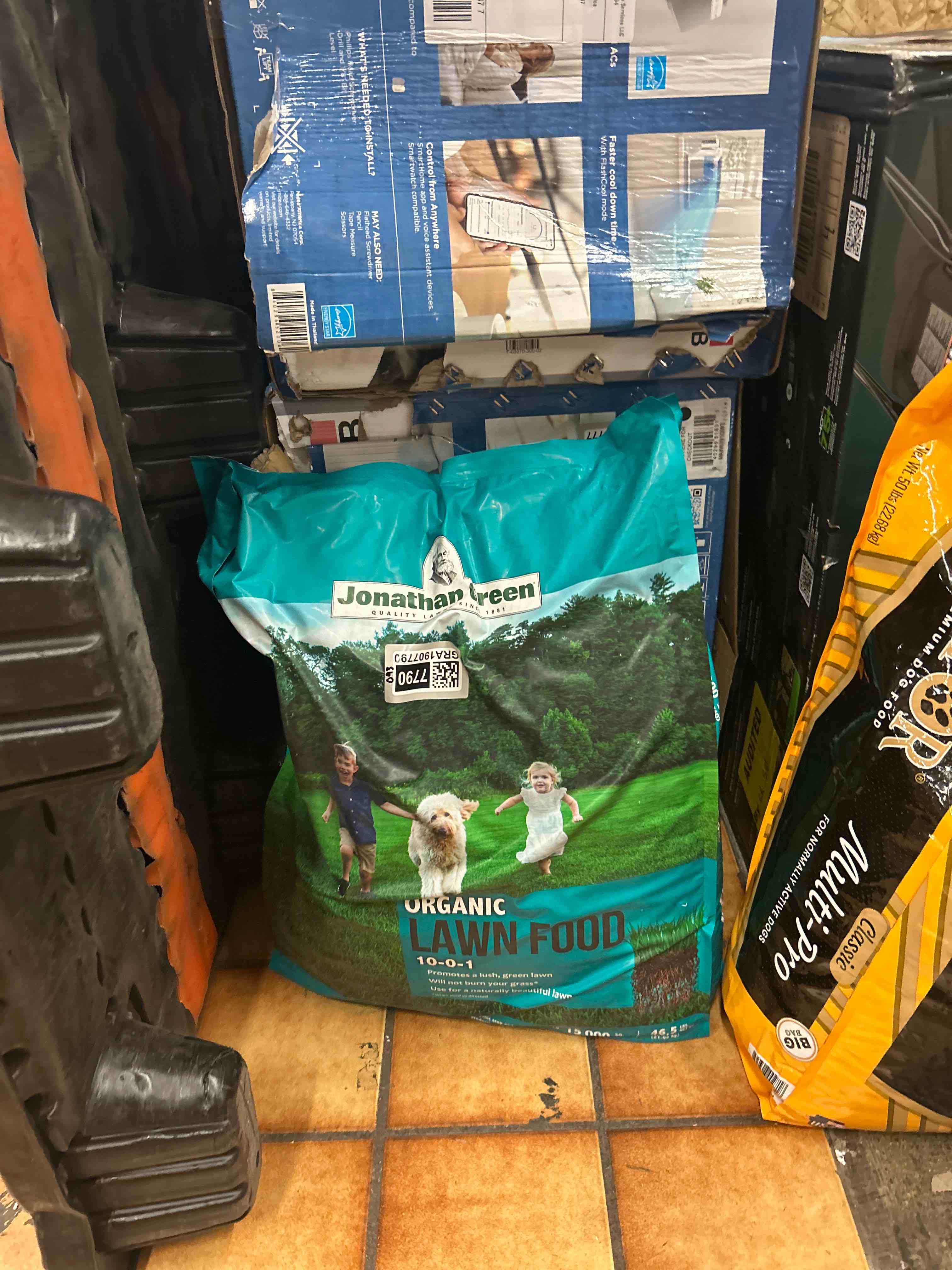 Condition photo showing New/Like New for jonathan green (10251) organic lawn food - 10-0-1 grass fertilizer (15,000 sq. ft.)