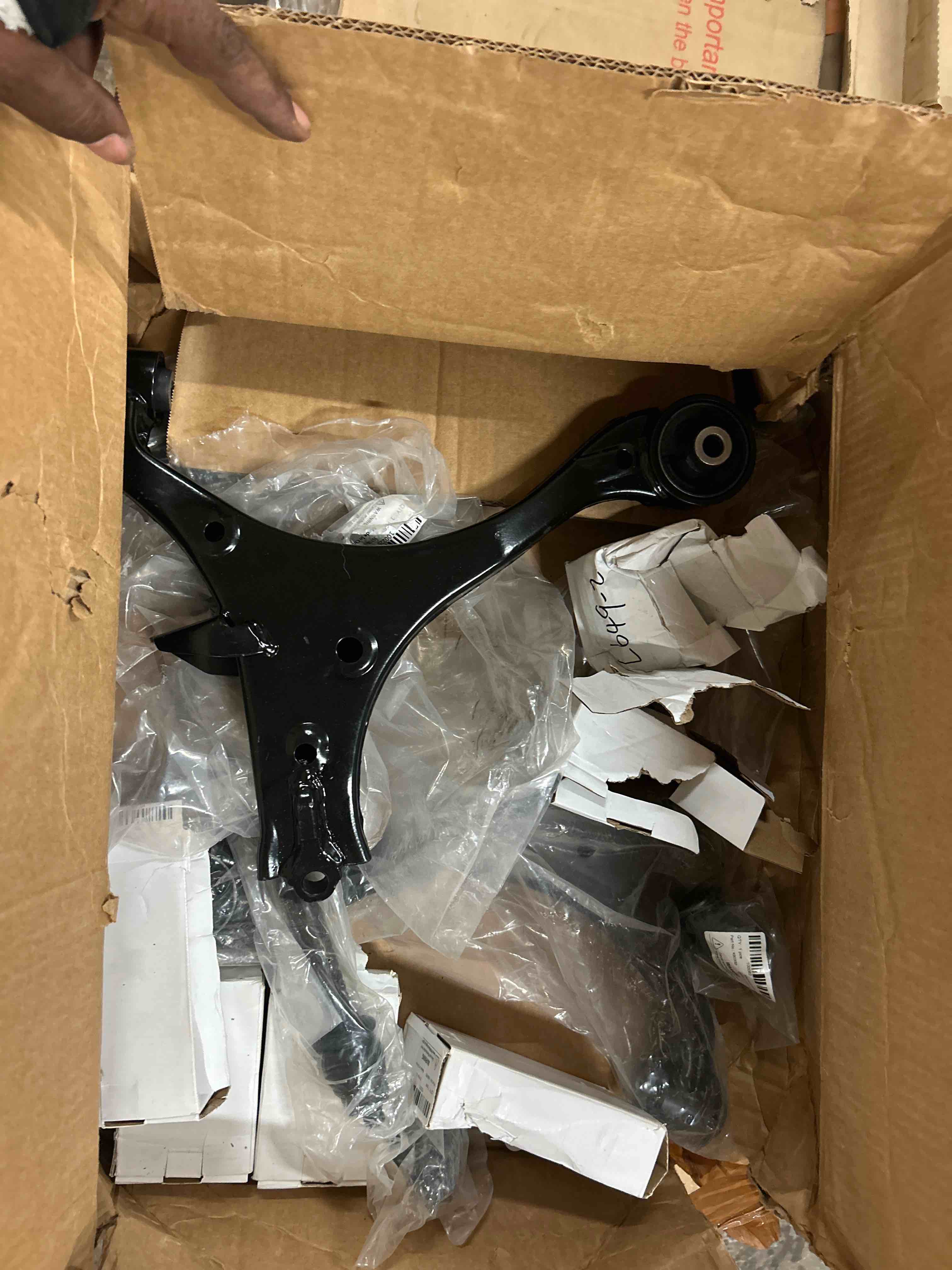 Condition photo showing As Is for front upper and lower control arm with ball joint kit compatible for toyota tacoma 2.7l 4.0l 2005-2015 4806904040 4806804040 4863004020 4861004020 left and right 10pcs