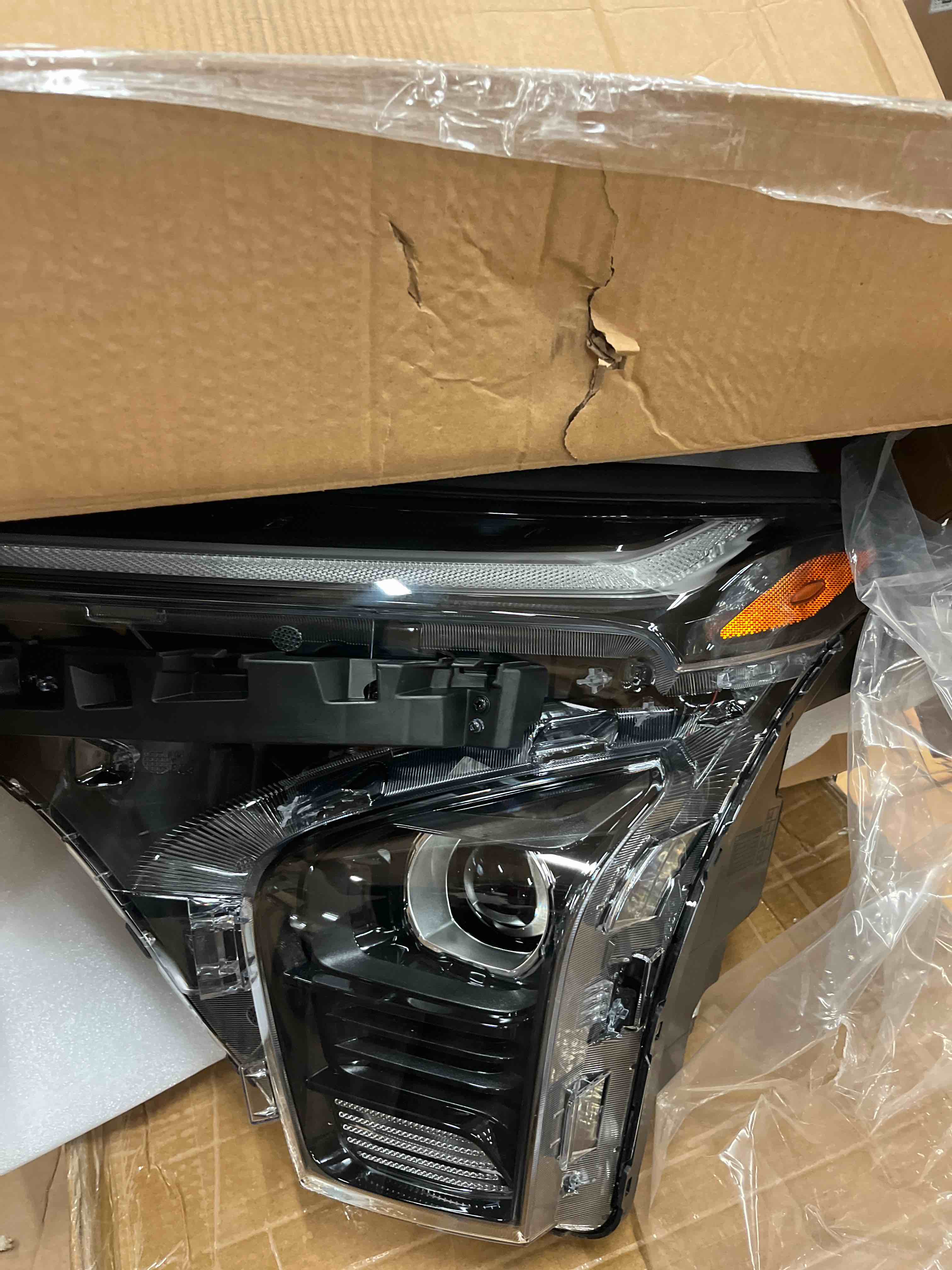 Condition photo showing Good Condition for elh led headlight asssembly fit for 2024-2025 chevy trax high trim 24 25 chevy trax headlamp (left side)