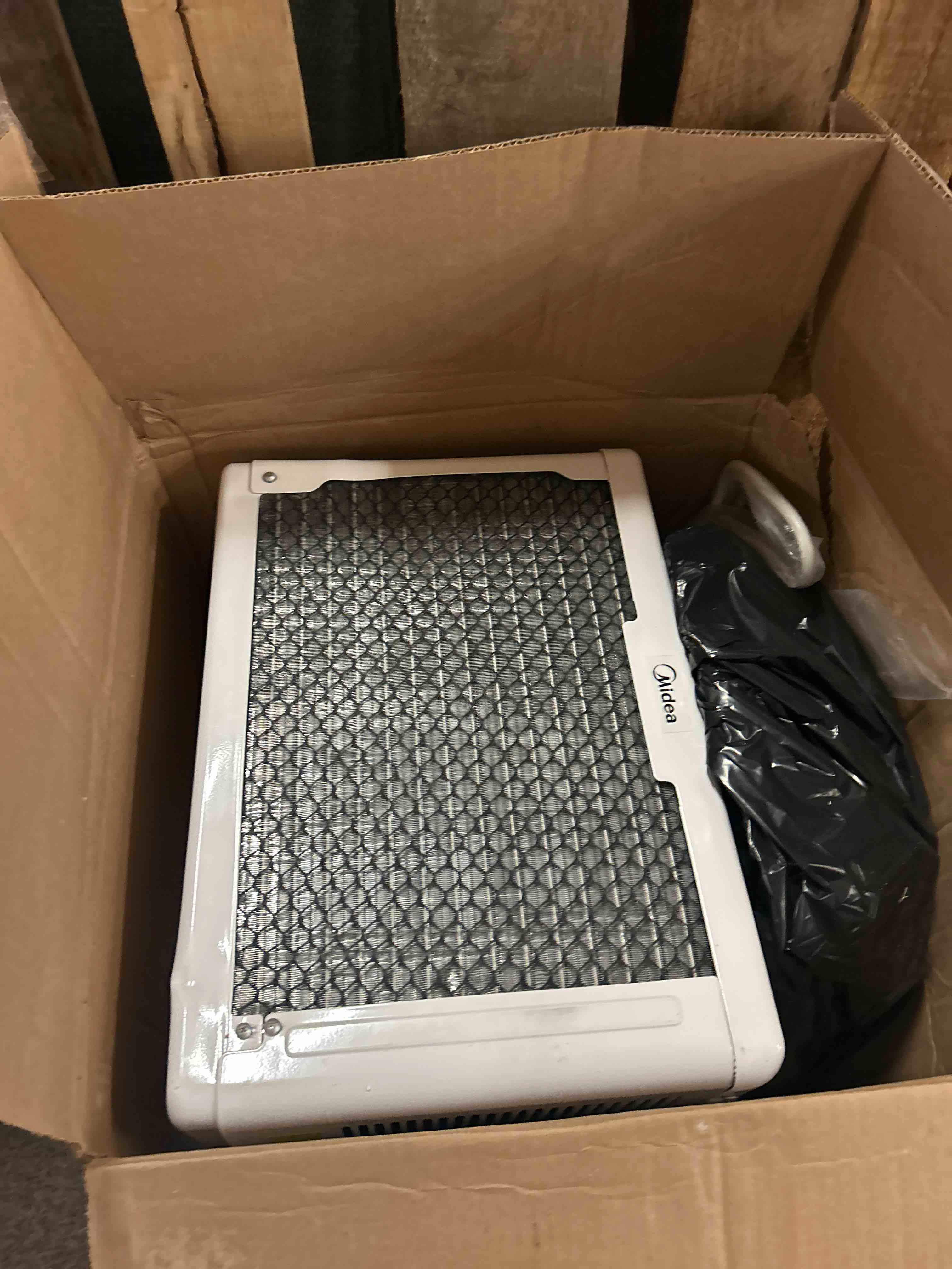 https://s3.amazonaws.com/lotting-images-prod/phillipi/GRA1908001_1781798021367.jpeg