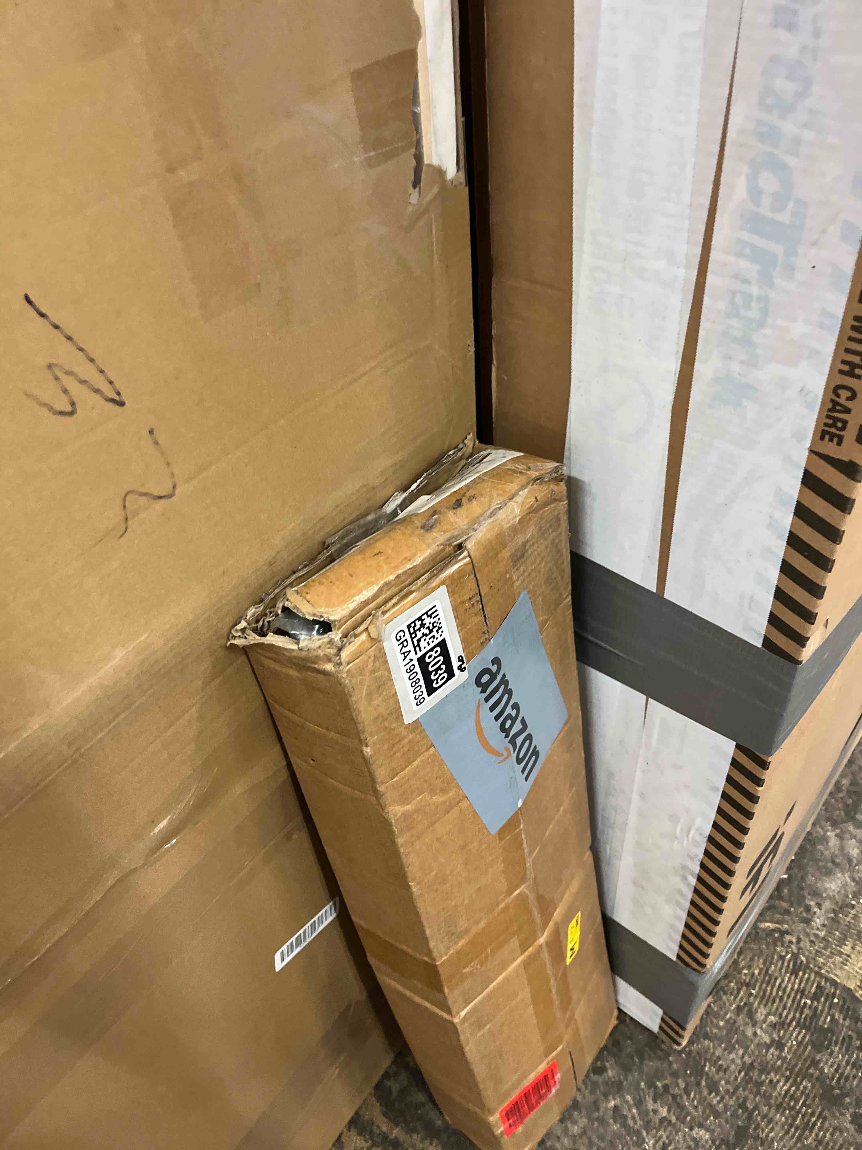 https://s3.amazonaws.com/lotting-images-prod/phillipi/GRA1908039_1781796113537.jpeg