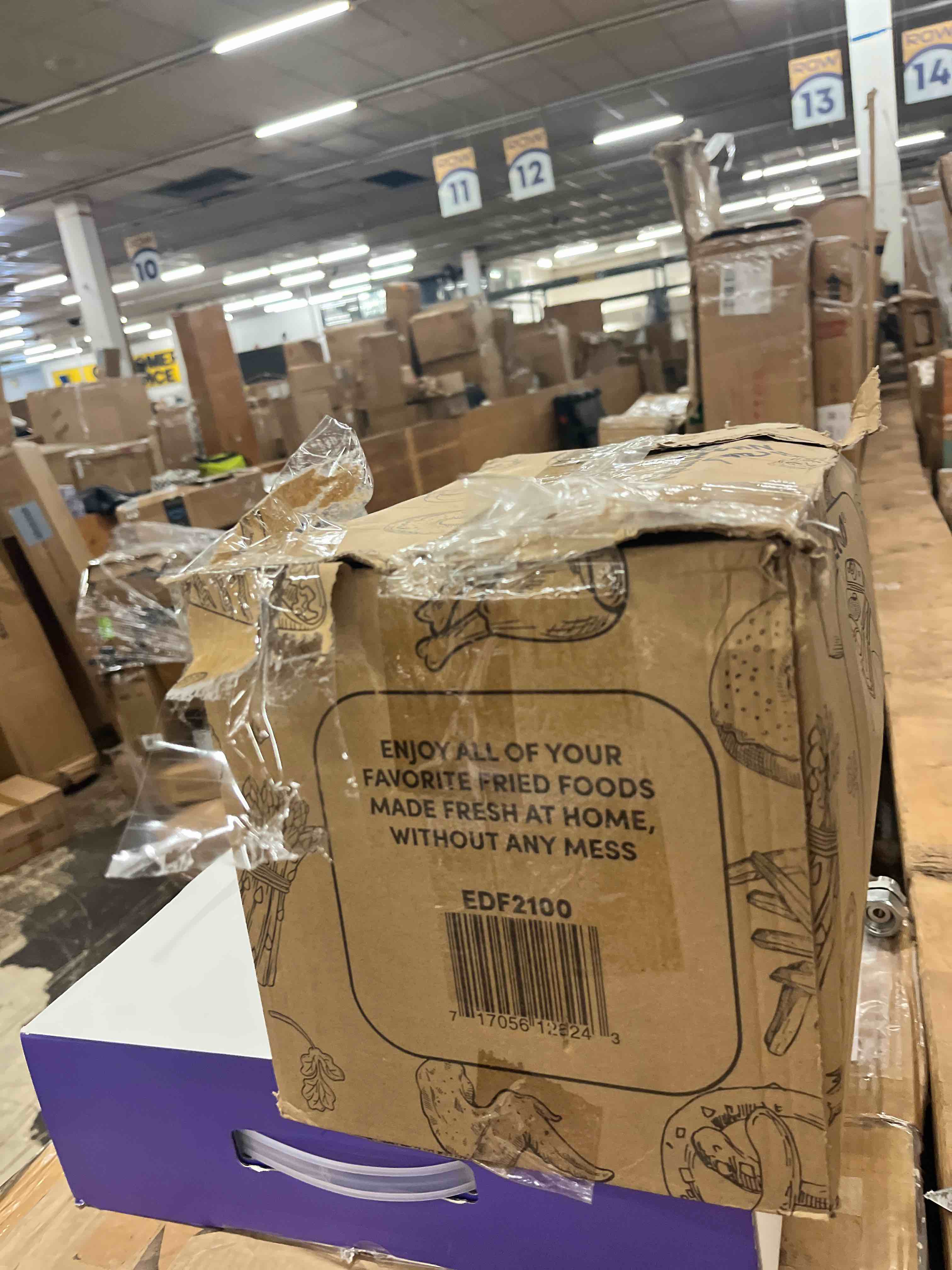 Condition photo showing New/Like New for elite gourmet edf2100 electric immersion deep fryer removable basket adjustable temperature, lid with viewing window and odor free filter, 2 quart / 8.2 cup