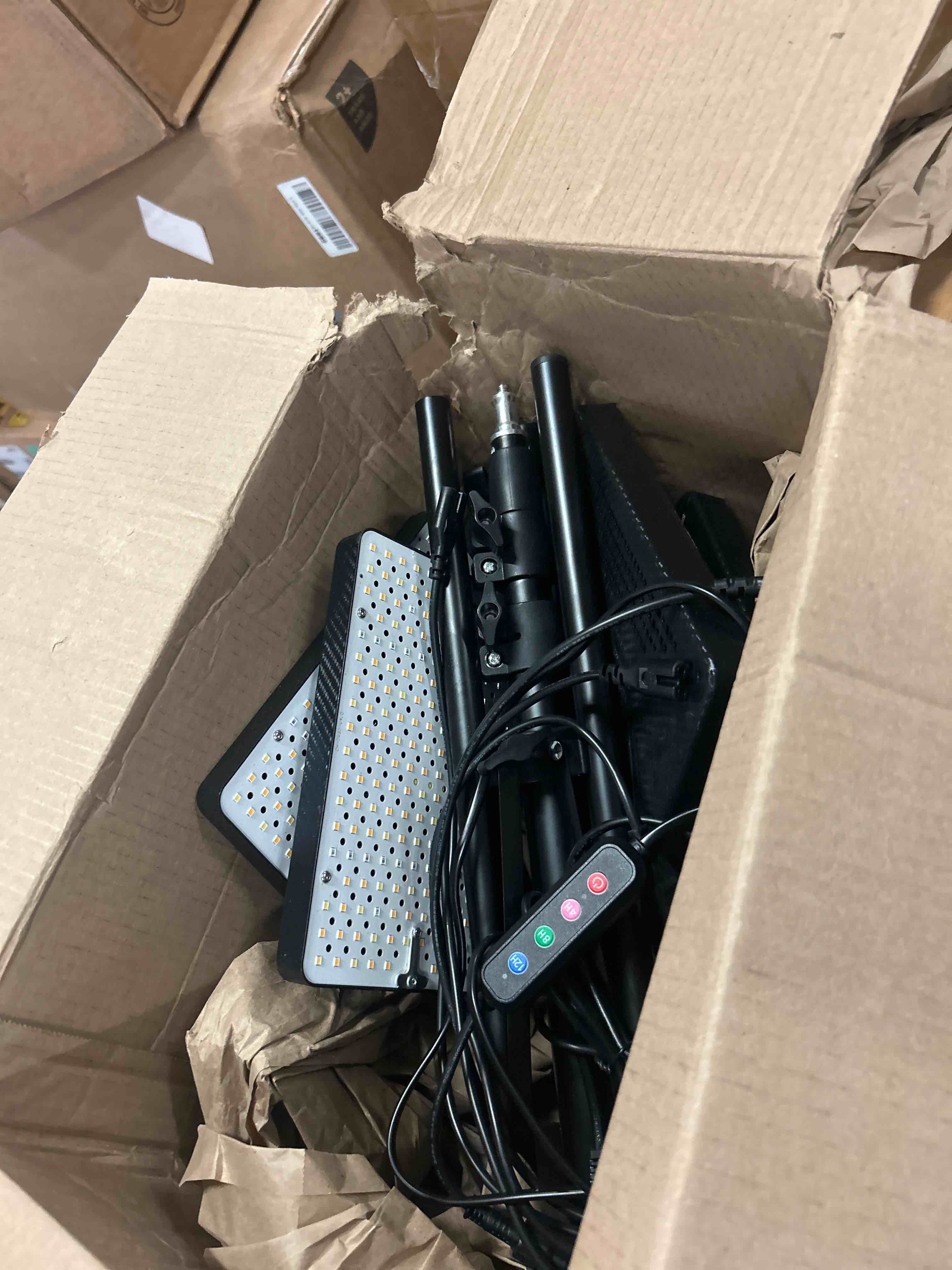 Condition photo showing New/Like New for 1-pack led video lighting kit, anautin 15w/1700lux photography lighting with tripod stand, 2500-8500k dimmable streaming light for video recording, gaming, podcast, barber, salon, tiktok, youtube