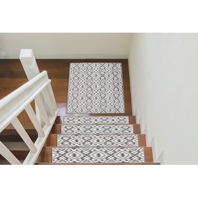 The Sofia Rugs 3 x 3 (ft) Polypropylene White/Grey Rectangular Indoor Geometric Farmhouse/Cottage Machine Washable Runner rug