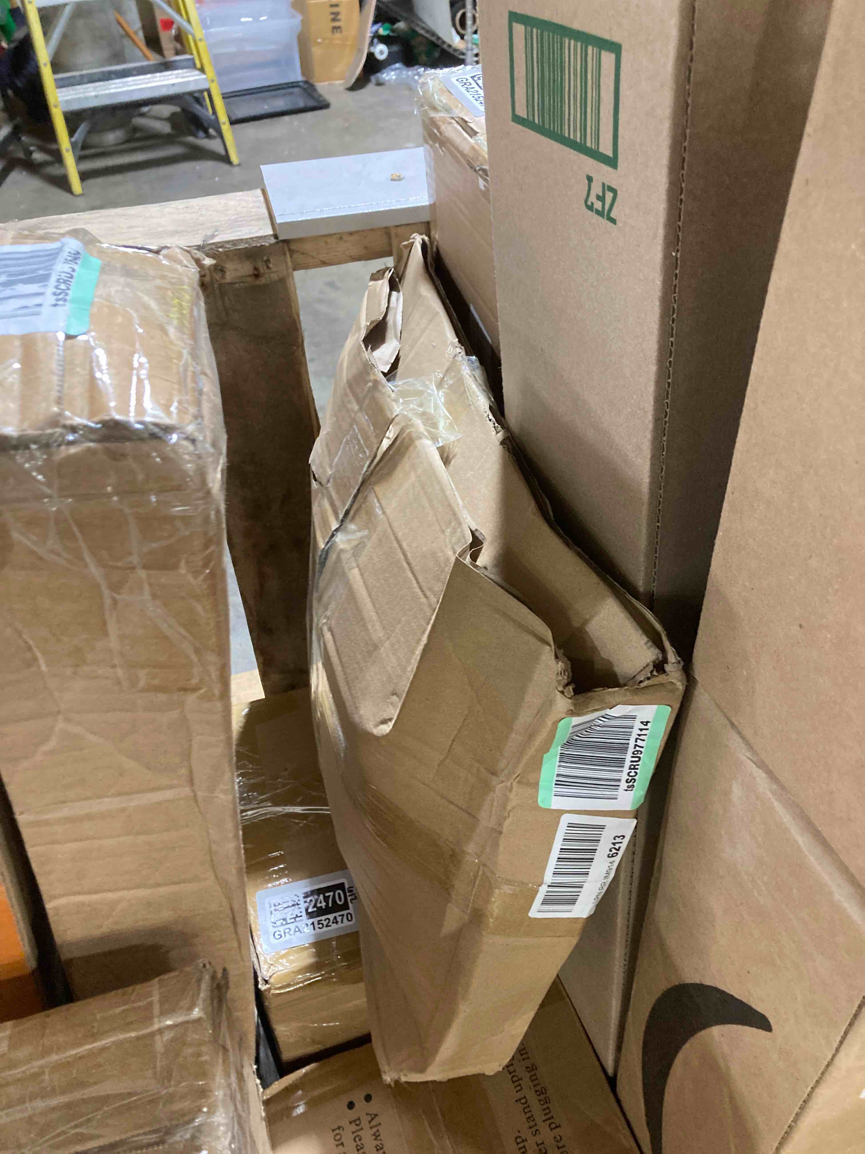 https://s3.amazonaws.com/lotting-images-prod/phillipi/GRA2152462_1745419562699.jpeg