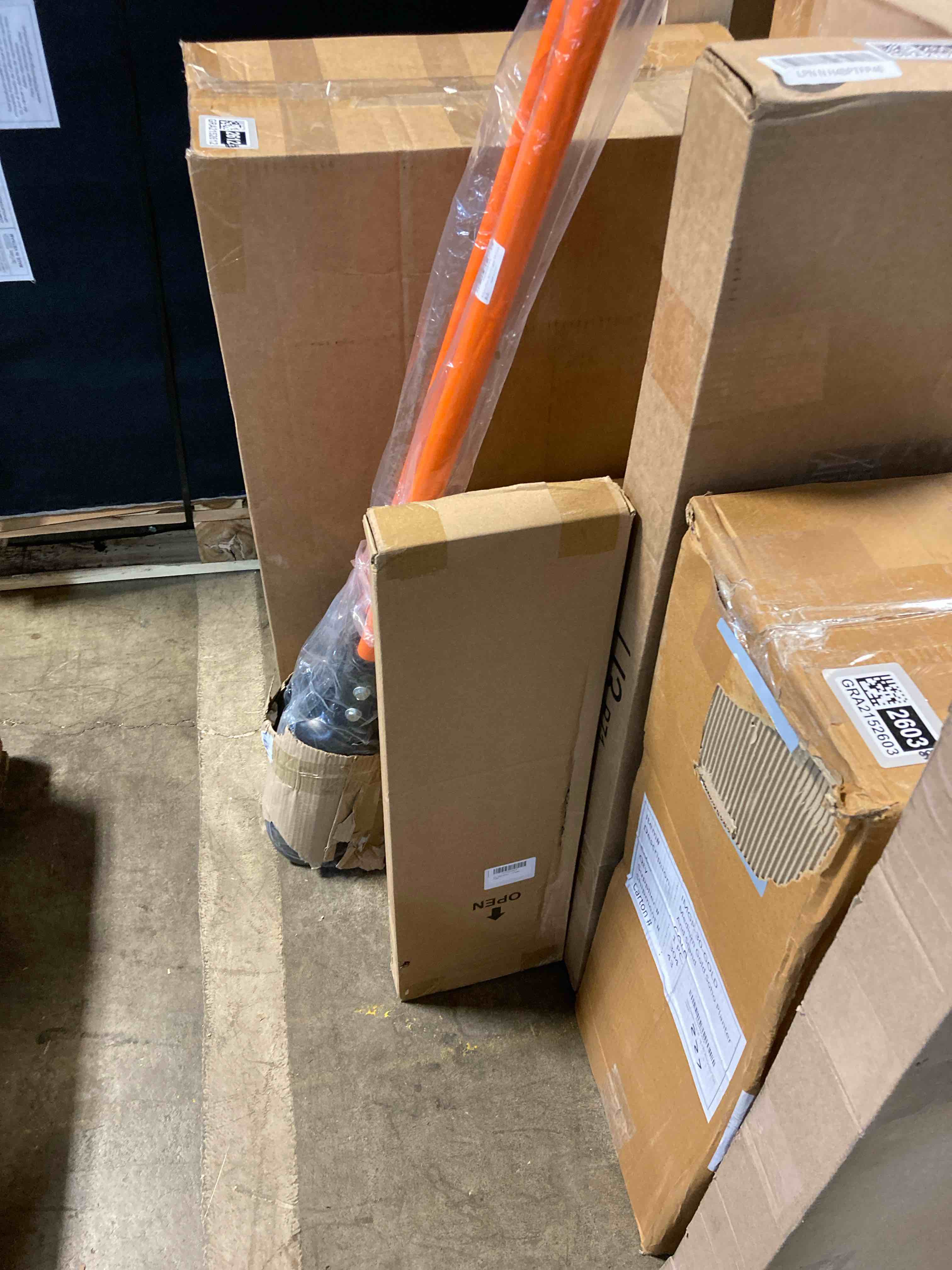 https://s3.amazonaws.com/lotting-images-prod/phillipi/GRA2152601_1745957612398.jpeg