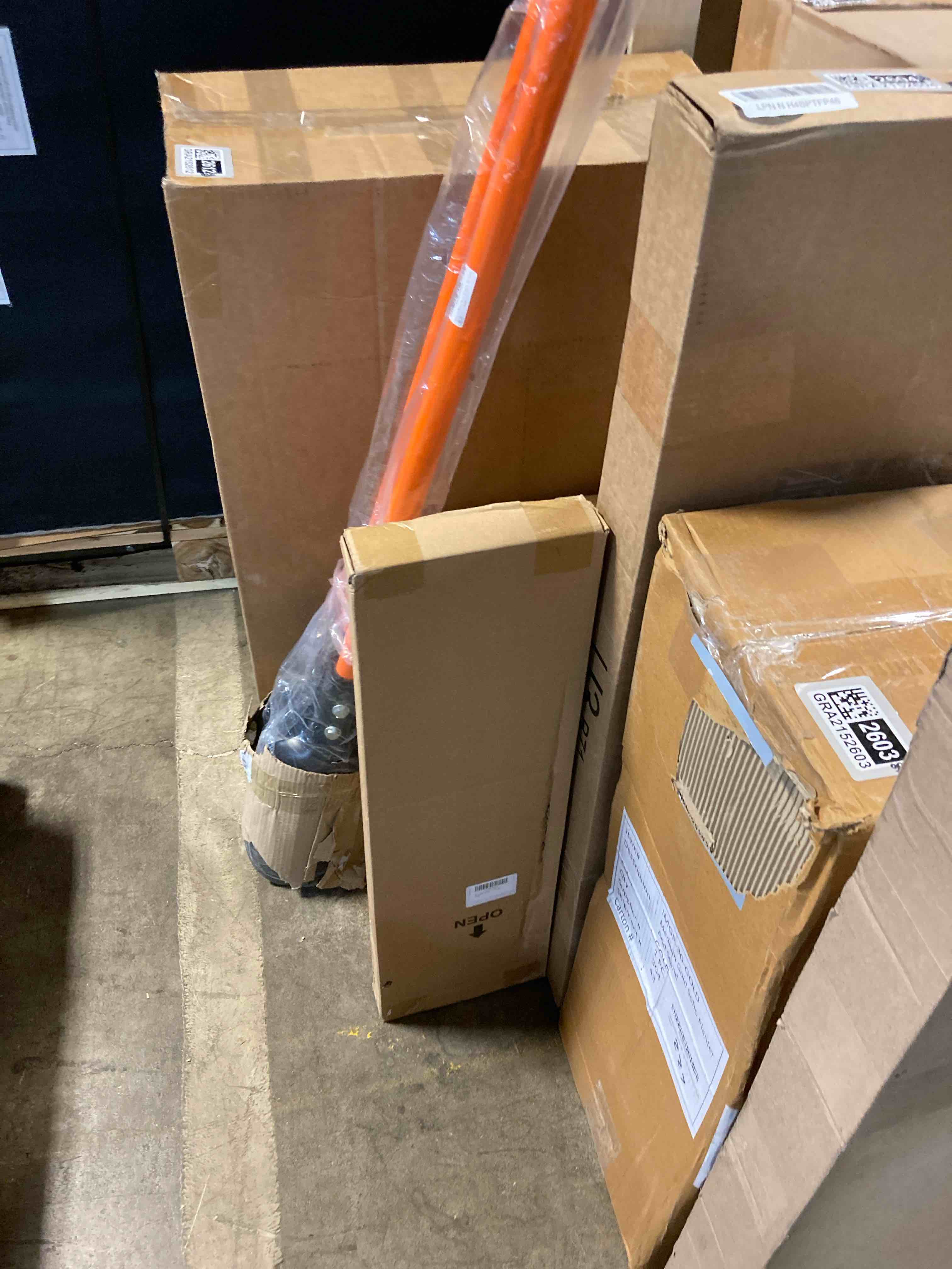 https://s3.amazonaws.com/lotting-images-prod/phillipi/GRA2152601_1745957613458.jpeg
