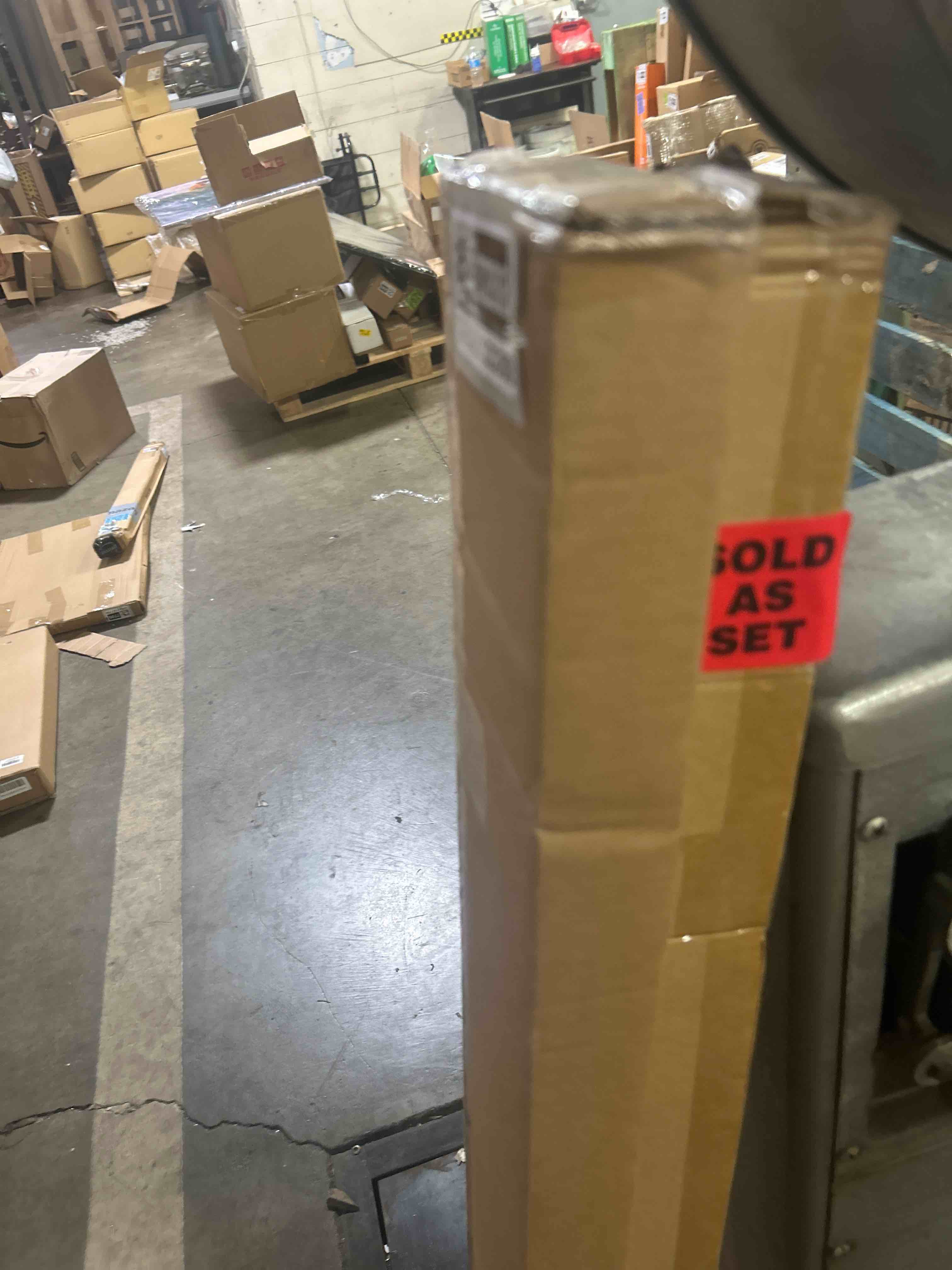https://s3.amazonaws.com/lotting-images-prod/phillipi/GRA2153288_1753795513928.jpeg