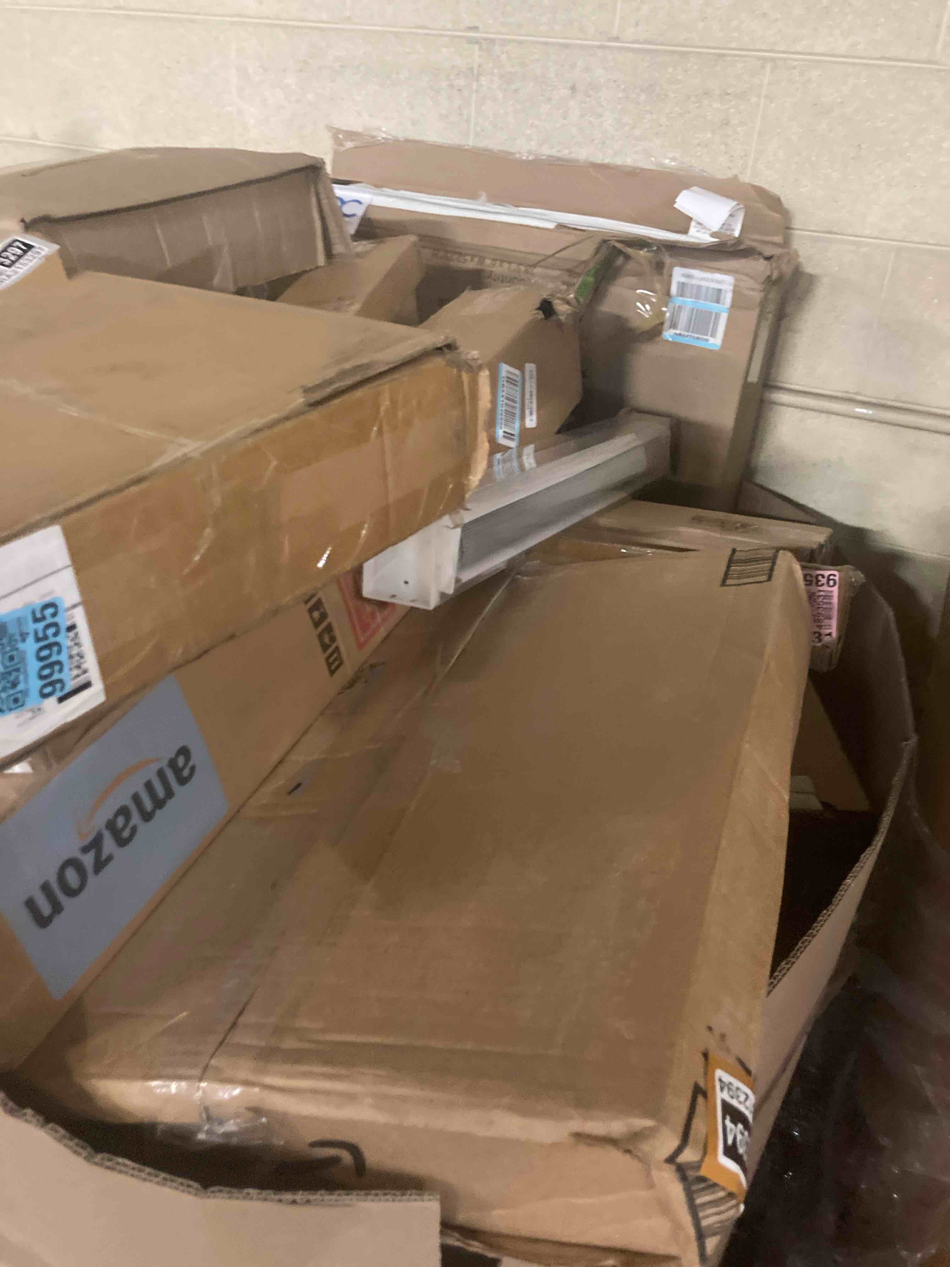 https://s3.amazonaws.com/lotting-images-prod/phillipi/GRA2153587_1755114826741.jpeg