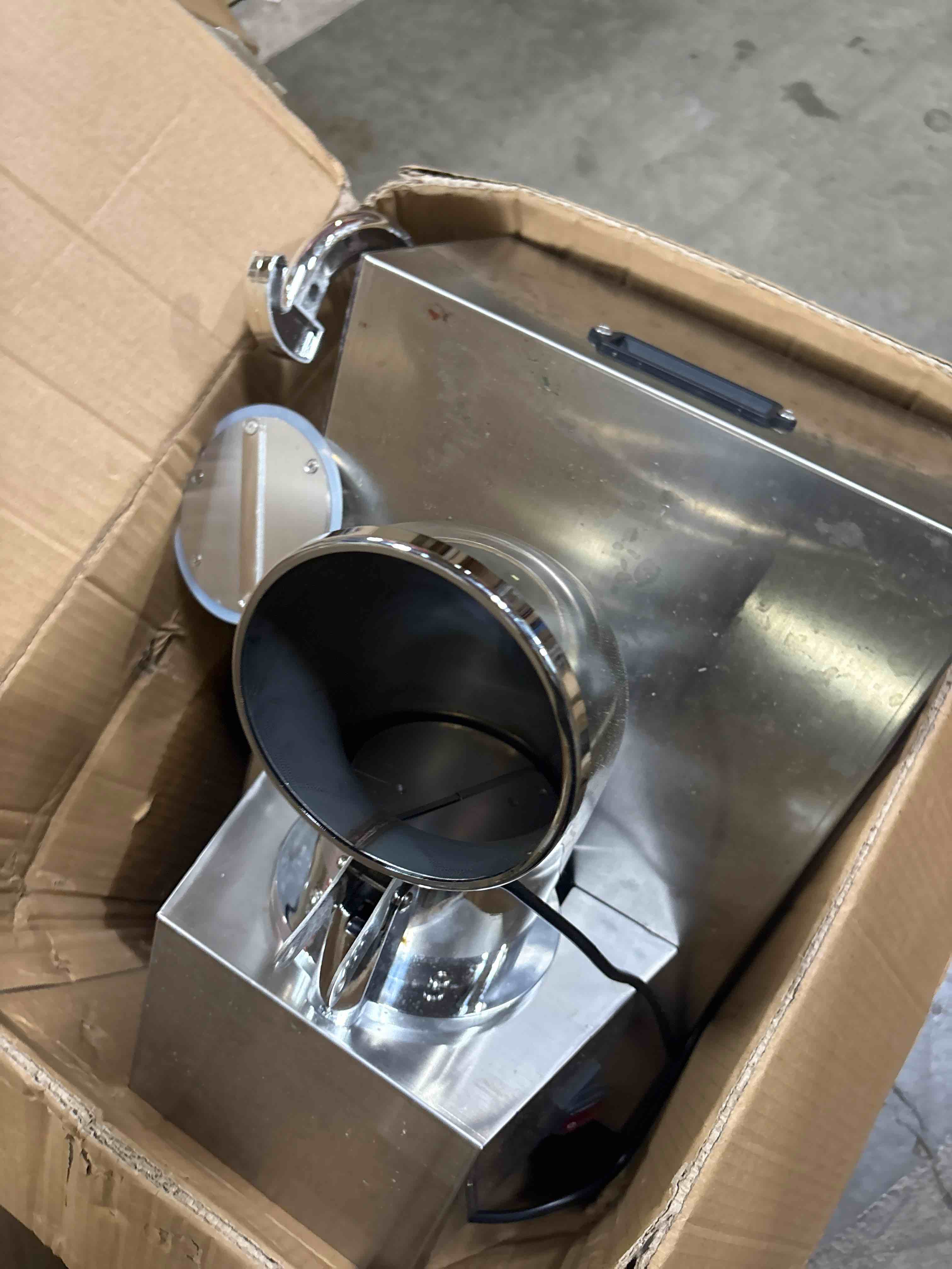 https://s3.amazonaws.com/lotting-images-prod/phillipi/GRA2153787_1758290084495.jpeg